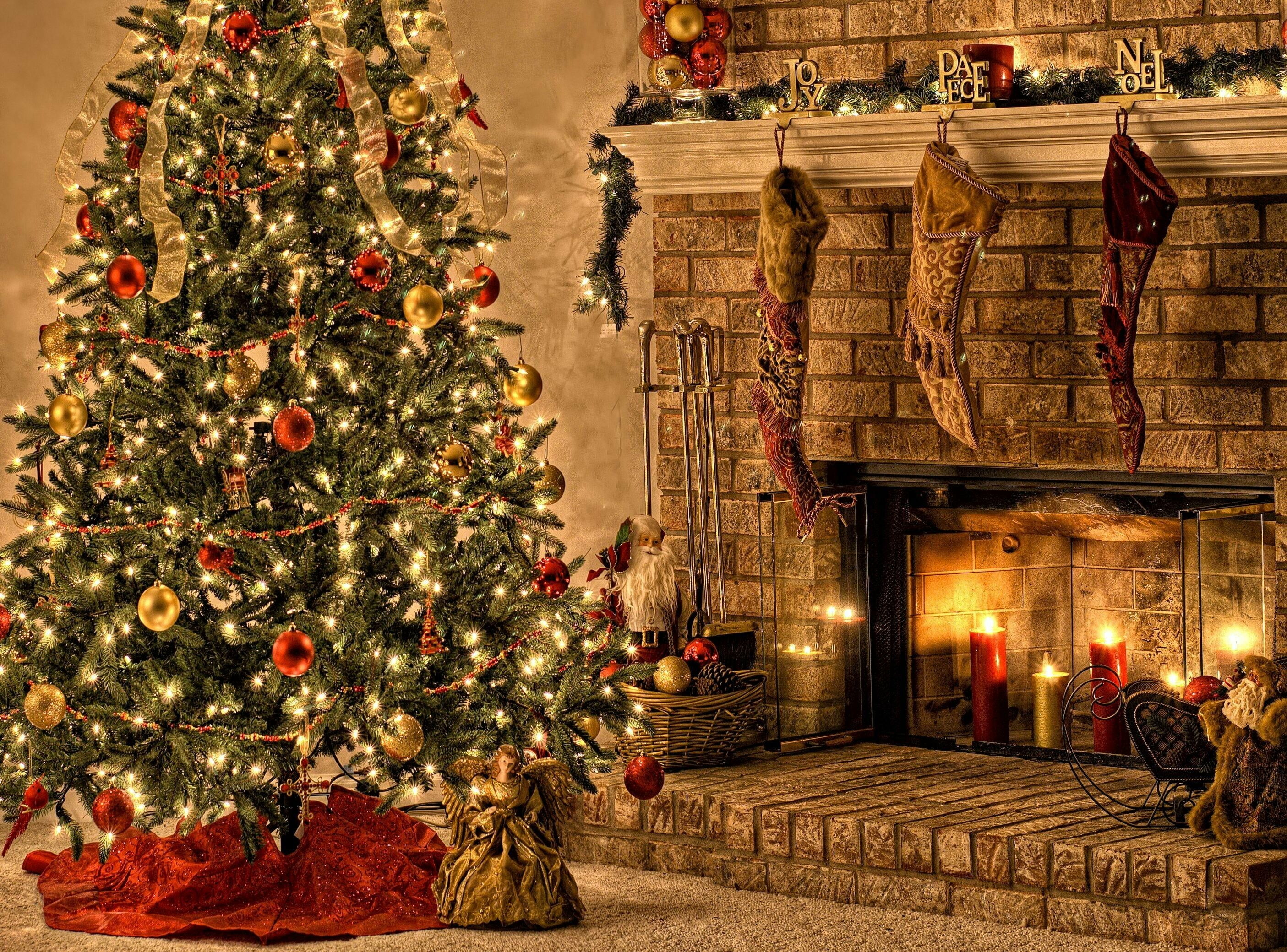 Christmas Fireplace, Decorated tree, Festive wallpapers, Christopher Thompson, 2810x2080 HD Desktop