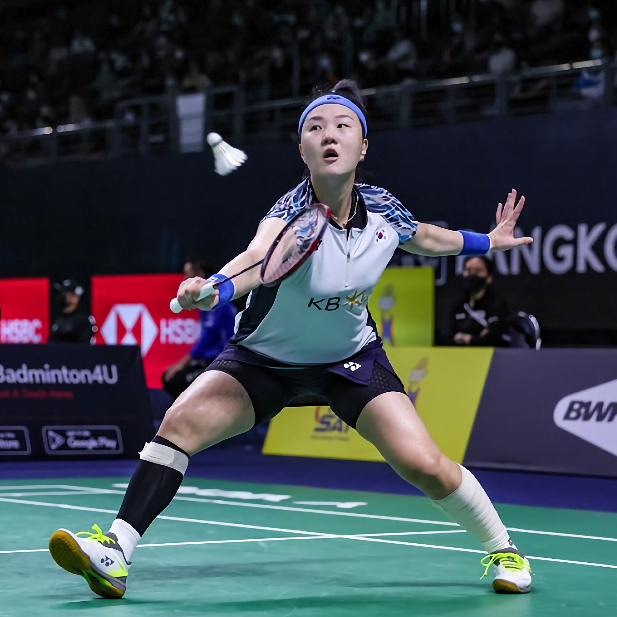 Shin Seung-chan, Professional badminton, Competitive spirit, Sports dedication, 2010x2010 HD Phone