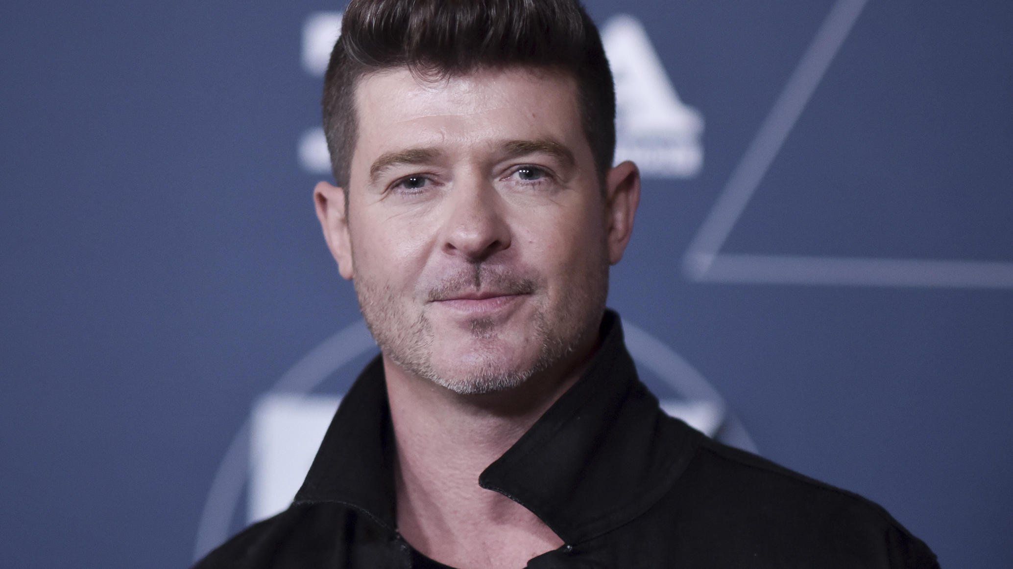 Robin Thicke, Fame's toll, Music career, Health struggles, 2070x1170 HD Desktop