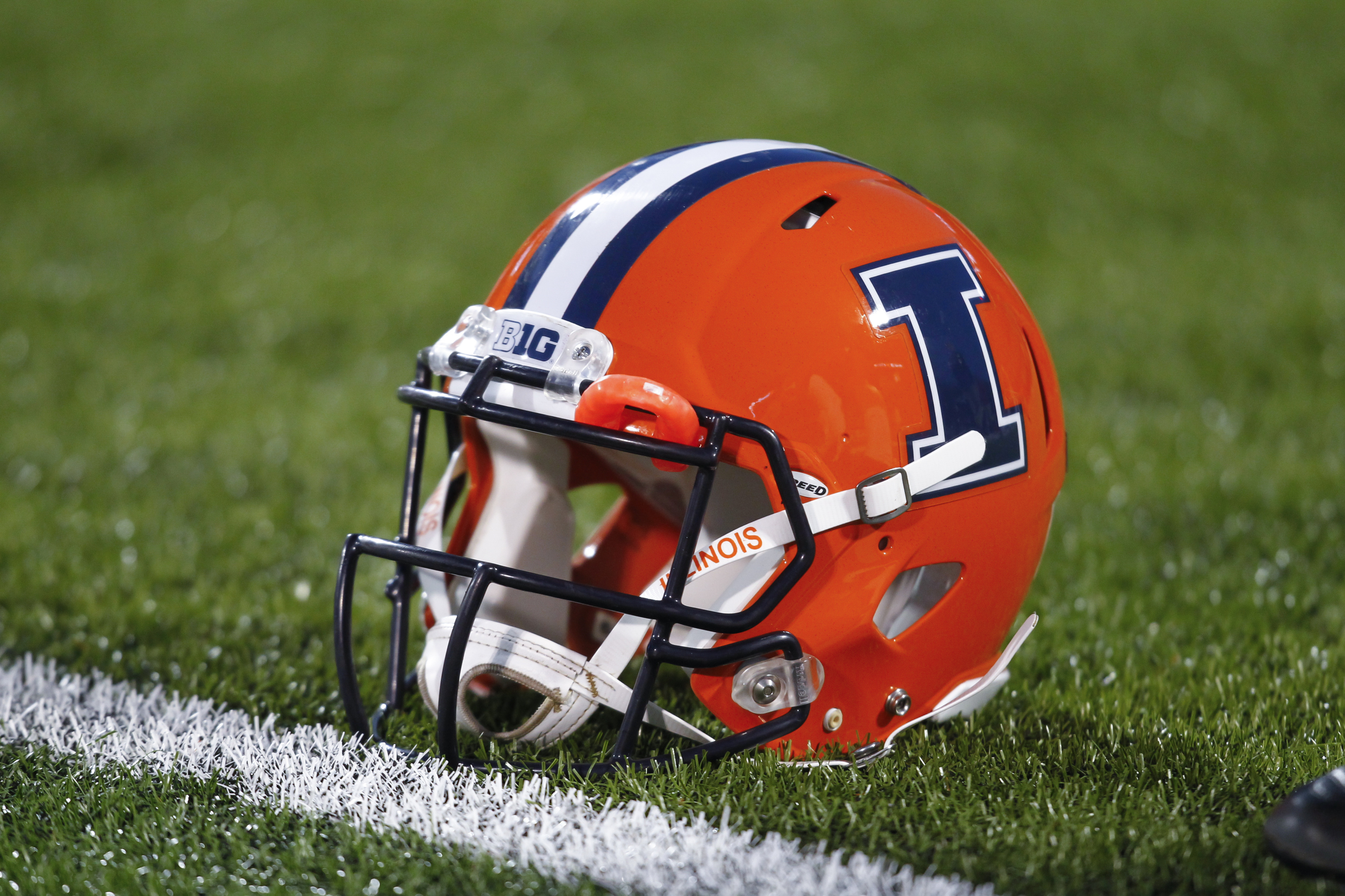 Helmet, Illinois Fighting Illini Football Wallpaper, 3200x2140 HD Desktop