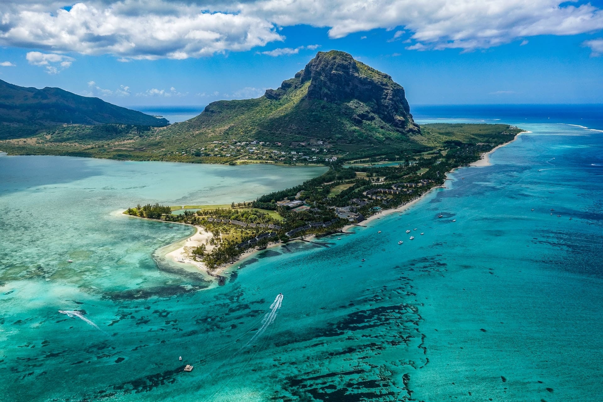 Mauritius, Hiking in paradise, Exclusively unique, Nature's wonders, 1920x1280 HD Desktop