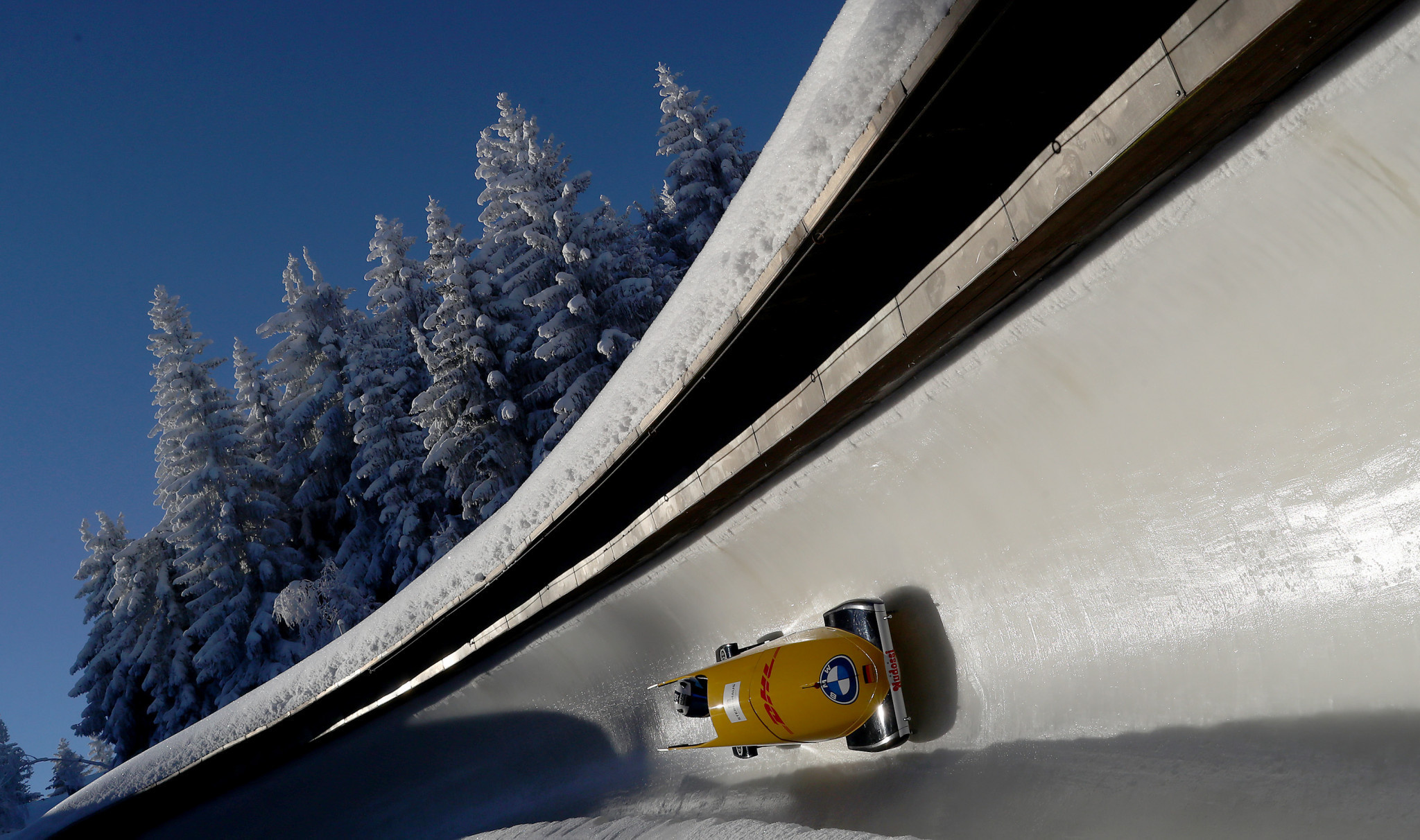 Stephanie Schneider, Bobsleigh Wallpaper, 2050x1220 HD Desktop