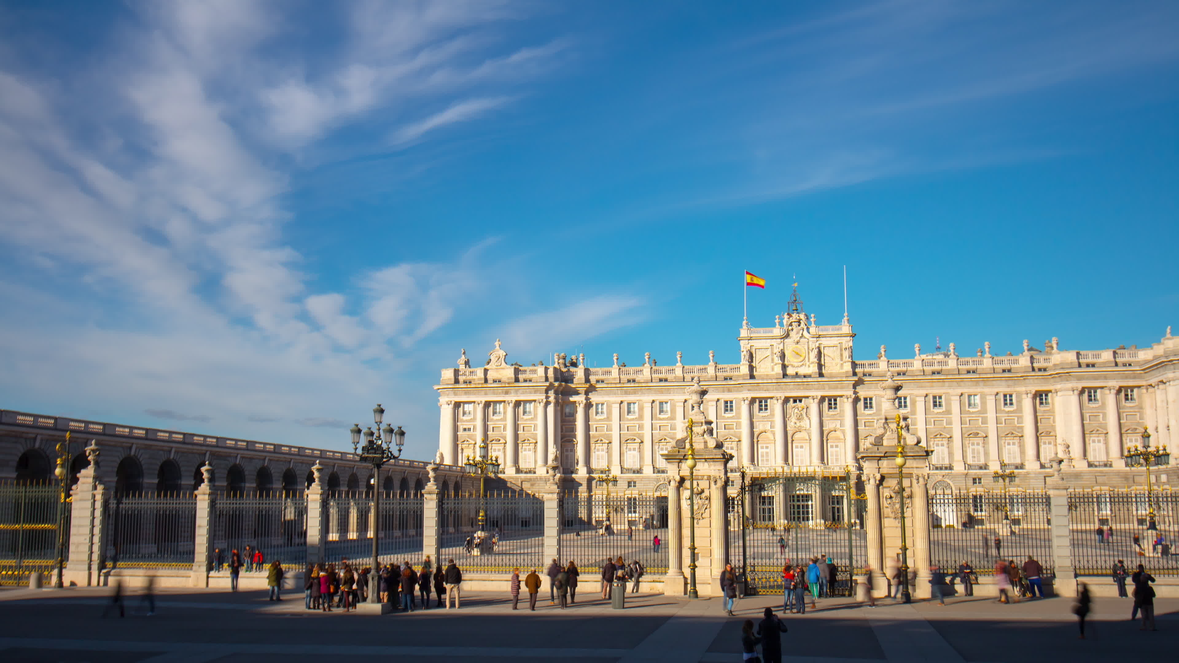 Madrid, Royal Palace, Spain, Crowded view, 3840x2160 4K Desktop