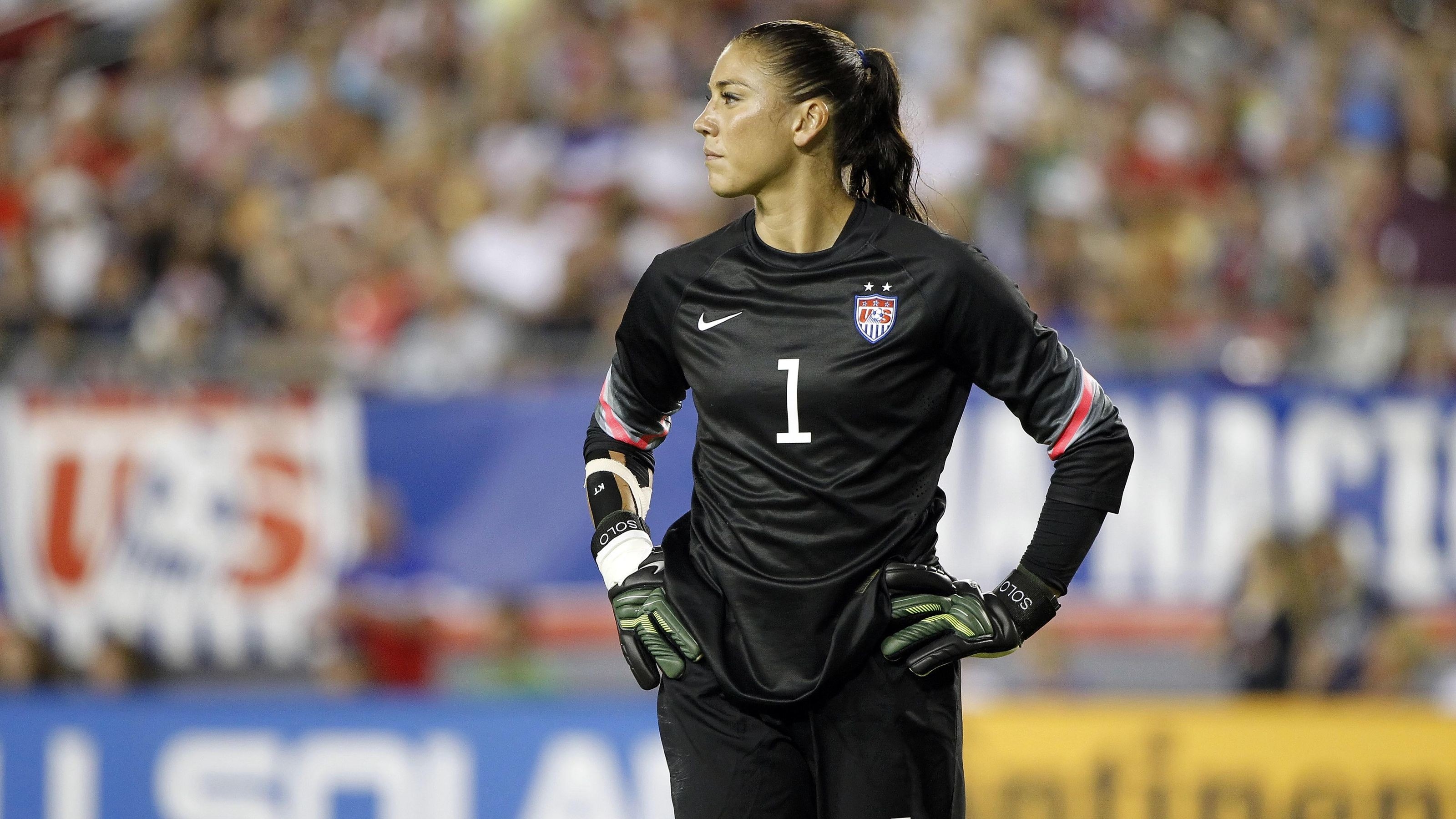 Hope Solo, Soccer goalkeeper, Sports wallpapers, Athlete portraits, 3200x1800 HD Desktop