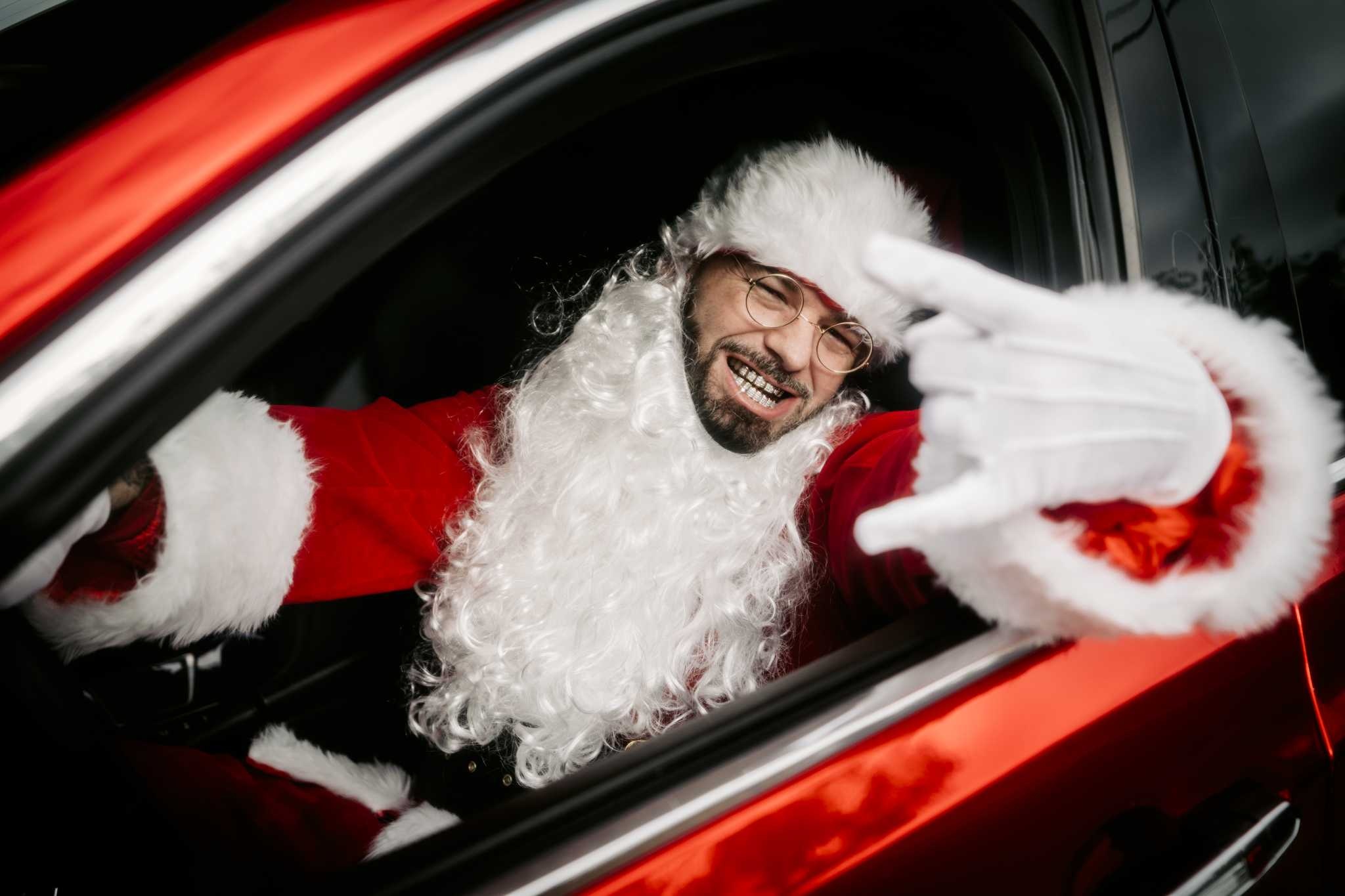 Paul Wall rapper, Houston hip-hop, Charity work, Spreading holiday cheer, 2050x1370 HD Desktop