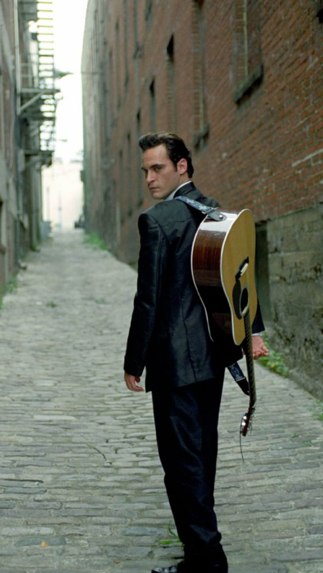 Walk The Line, Iconic biopic, Legendary musicians, Heartfelt story, 1090x1920 HD Phone