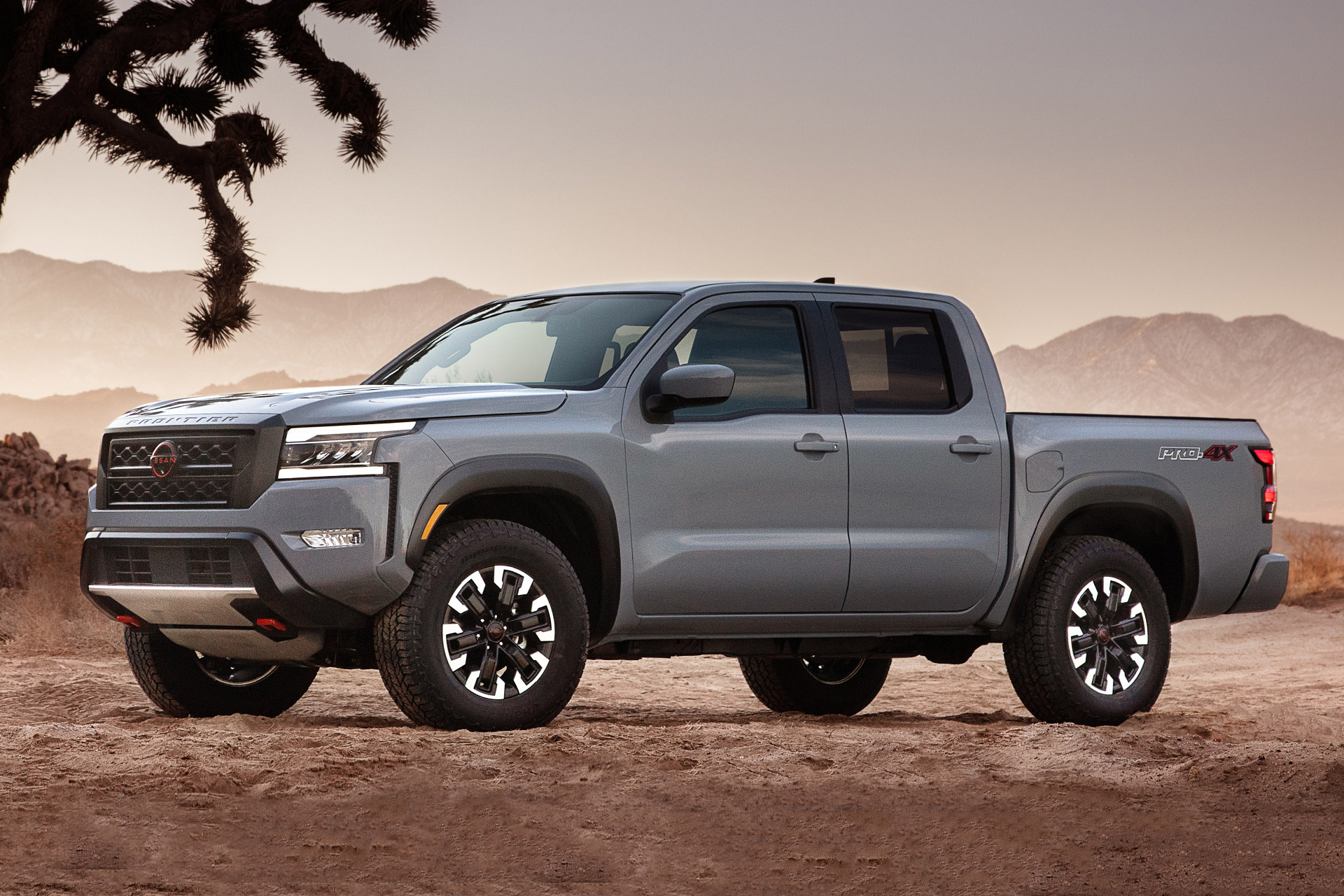 Nissan Frontier, Tough truck, Powerful performance, Versatile utility, 1920x1280 HD Desktop