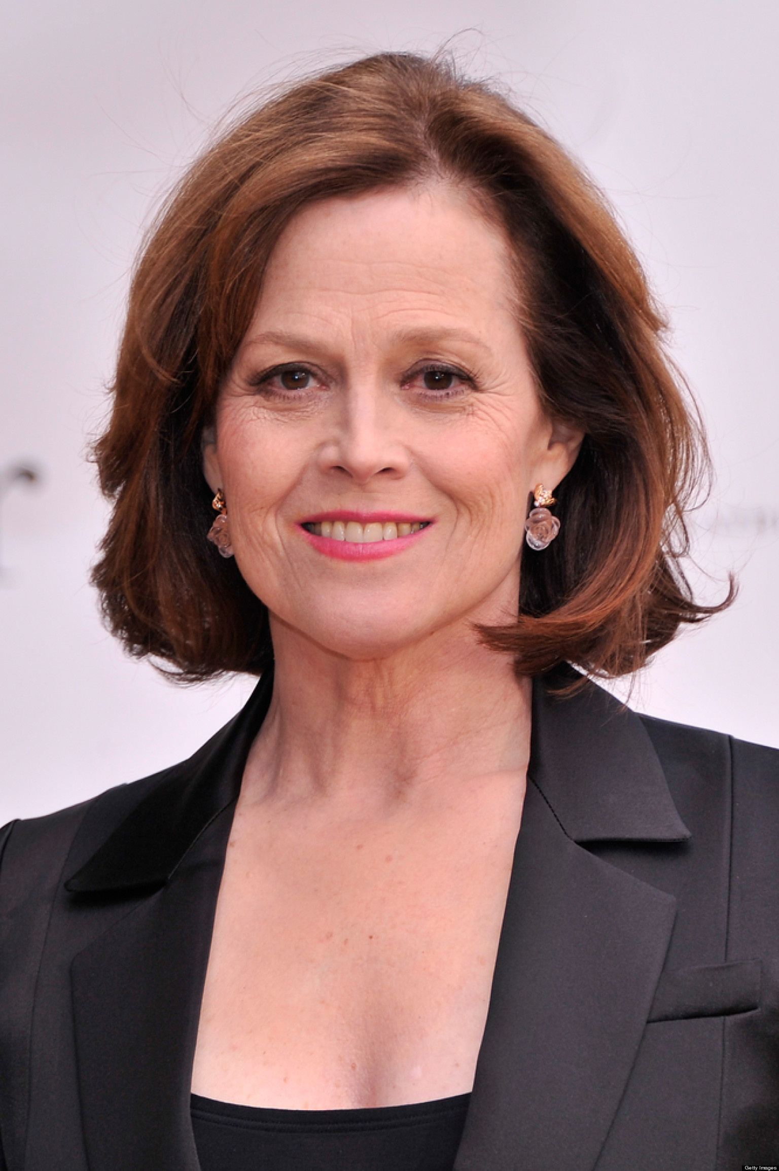 Sigourney Weaver, Celebrity beauty, Stunning portraits, 4K photography, 1540x2310 HD Phone