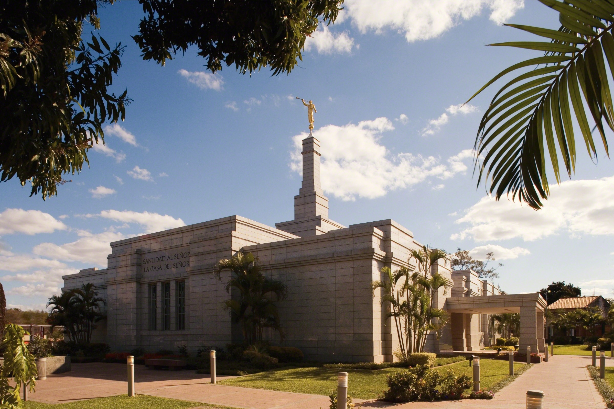 Asuncion, Paraguay, Daytime tranquility, Architectural elegance, 2400x1600 HD Desktop