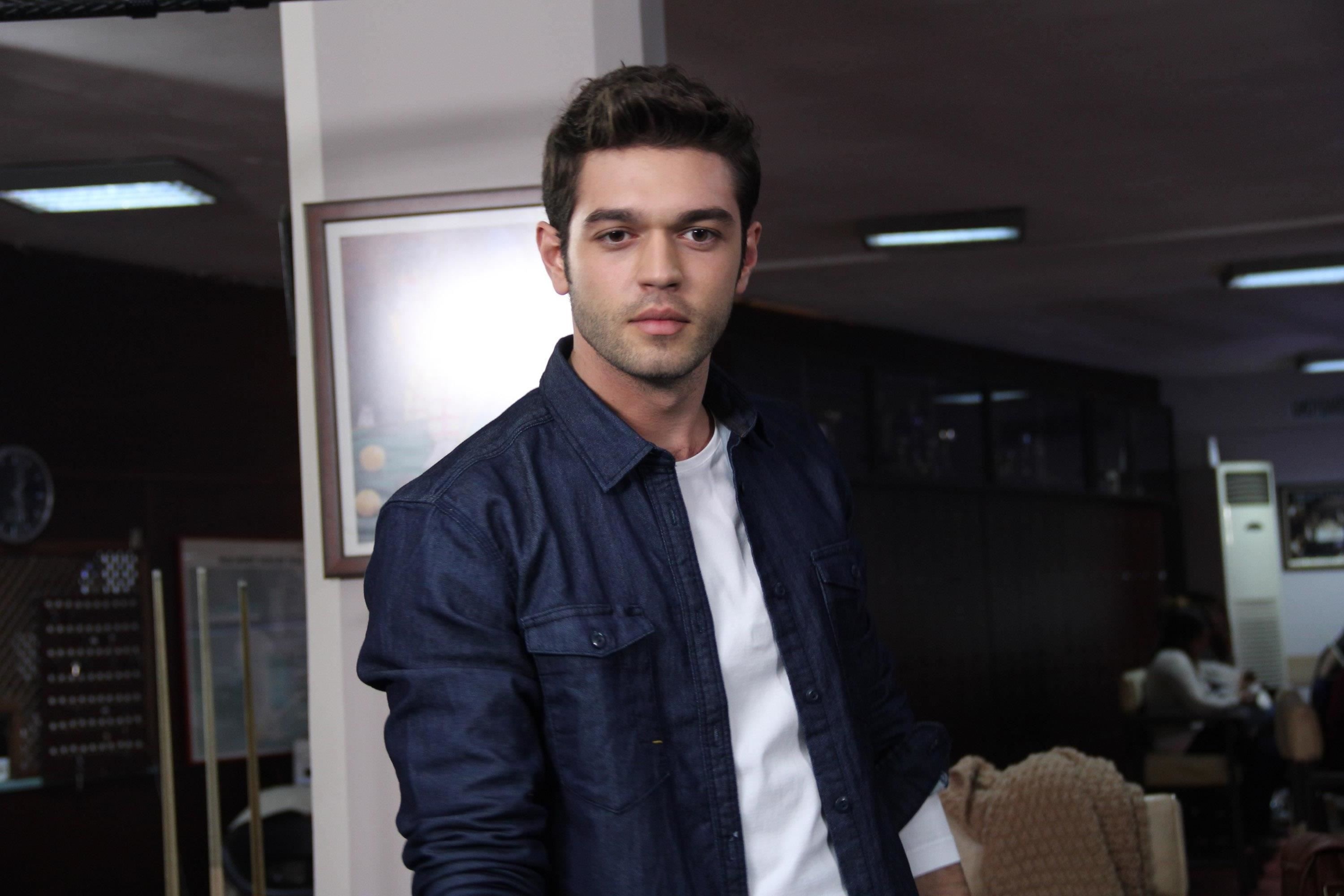 Furkan Andic, Turkish actor, Rising star, Charismatic presence, 3000x2000 HD Desktop