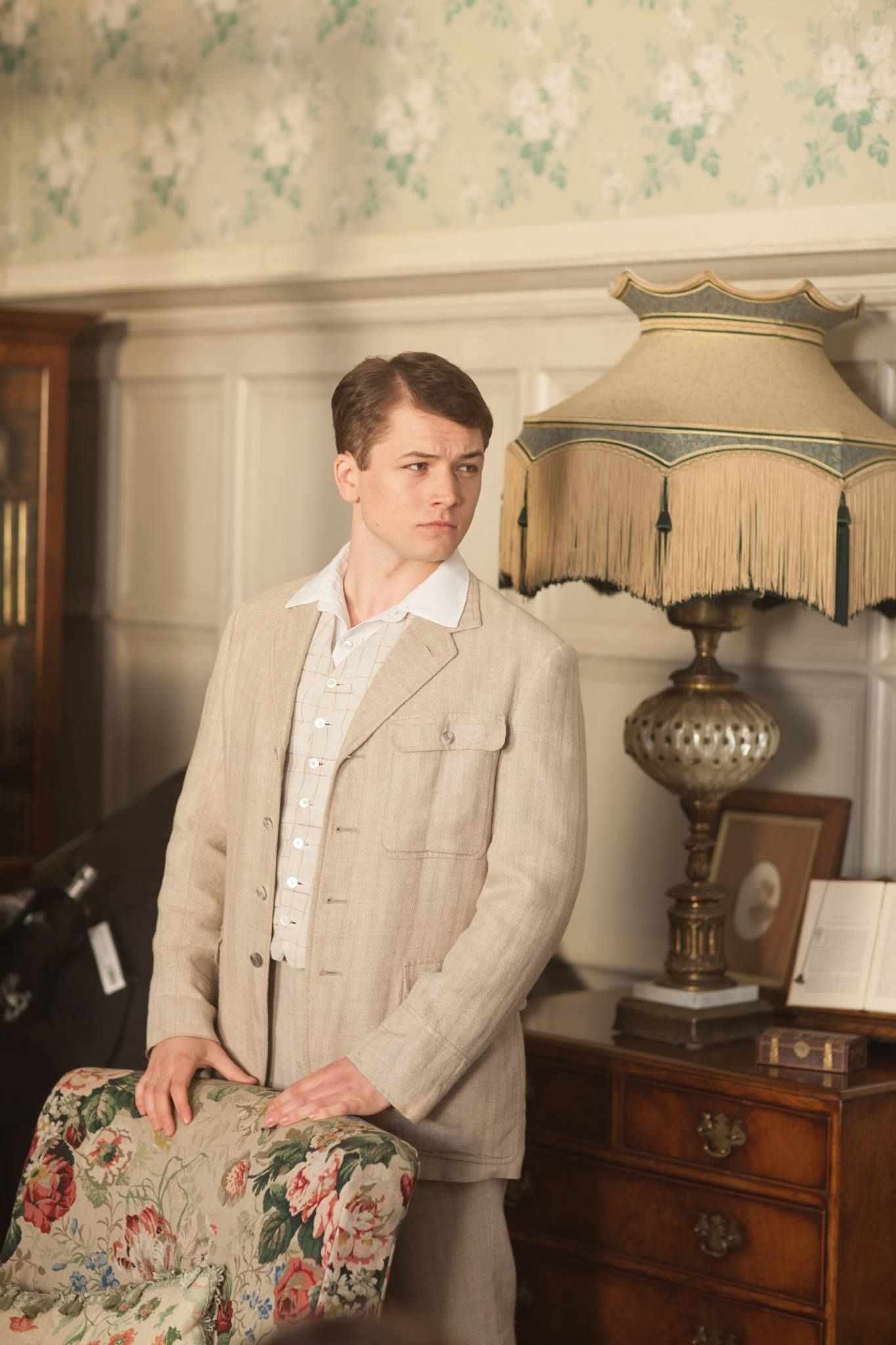 Click image, Close this window, Testament of Youth, Movies, 1370x2050 HD Phone