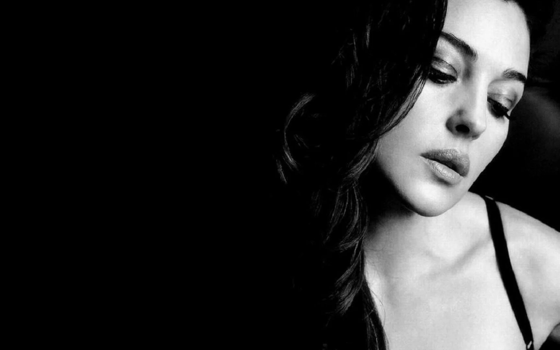 Monica Bellucci 4K wallpapers, Stunning visuals, Ultra high definition, Wallpaper collection, 1920x1200 HD Desktop