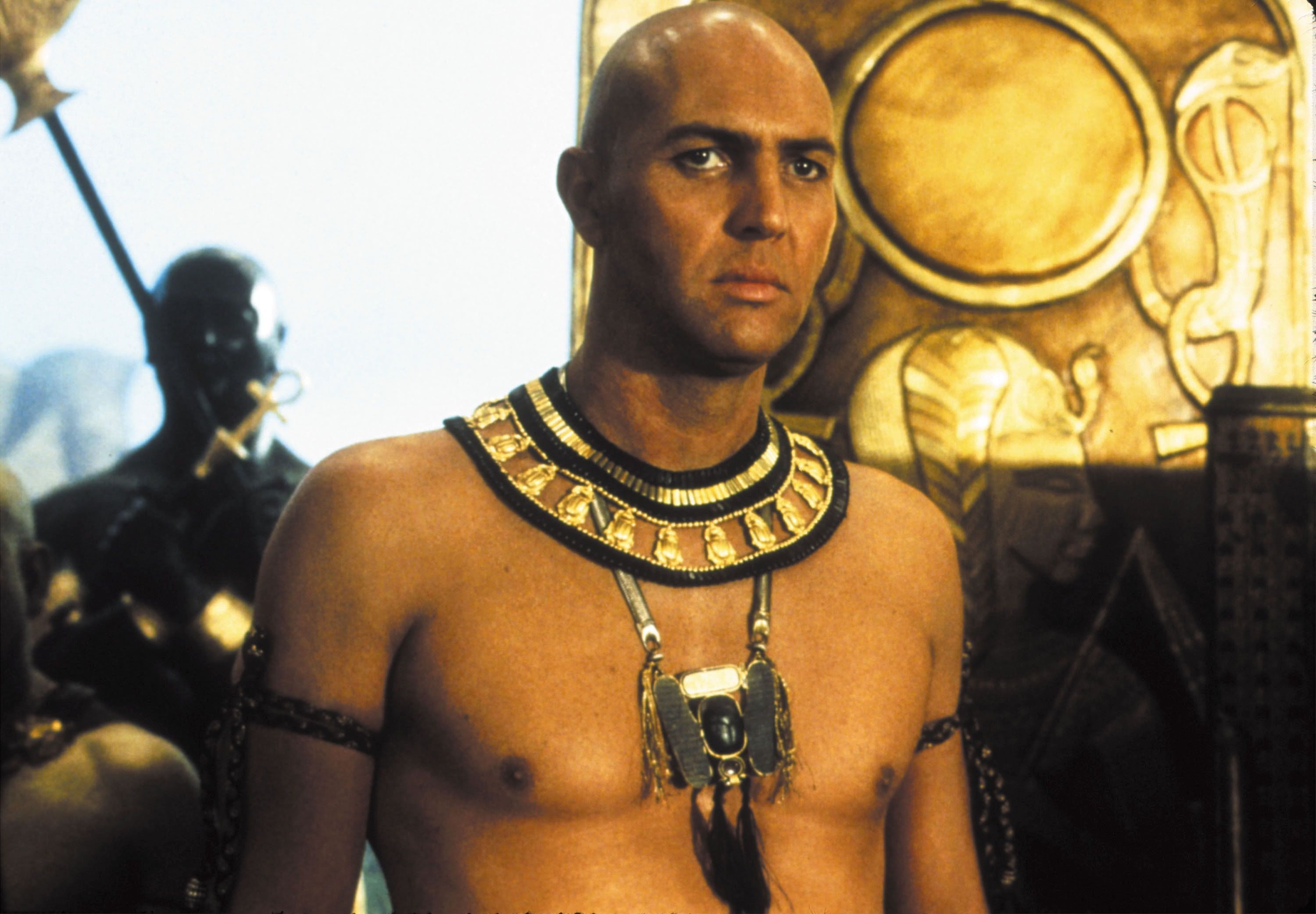 Arnold Vosloo, The Mummy 1999, Captivating performance, Legendary villain, 3000x2090 HD Desktop