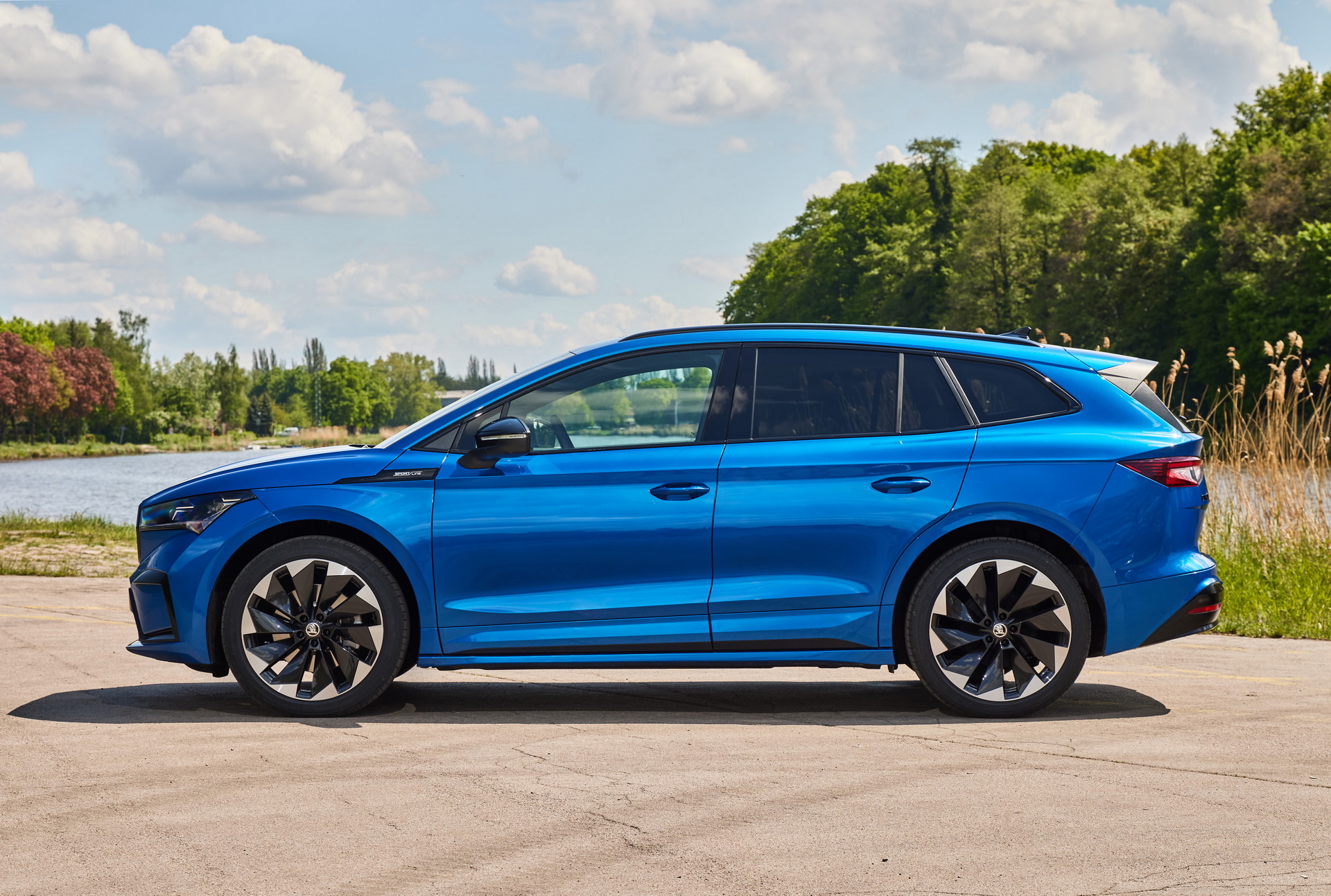 Skoda Enyaq, Sportline IV 80x, Side wallpapers, Motortread, 1920x1300 HD Desktop