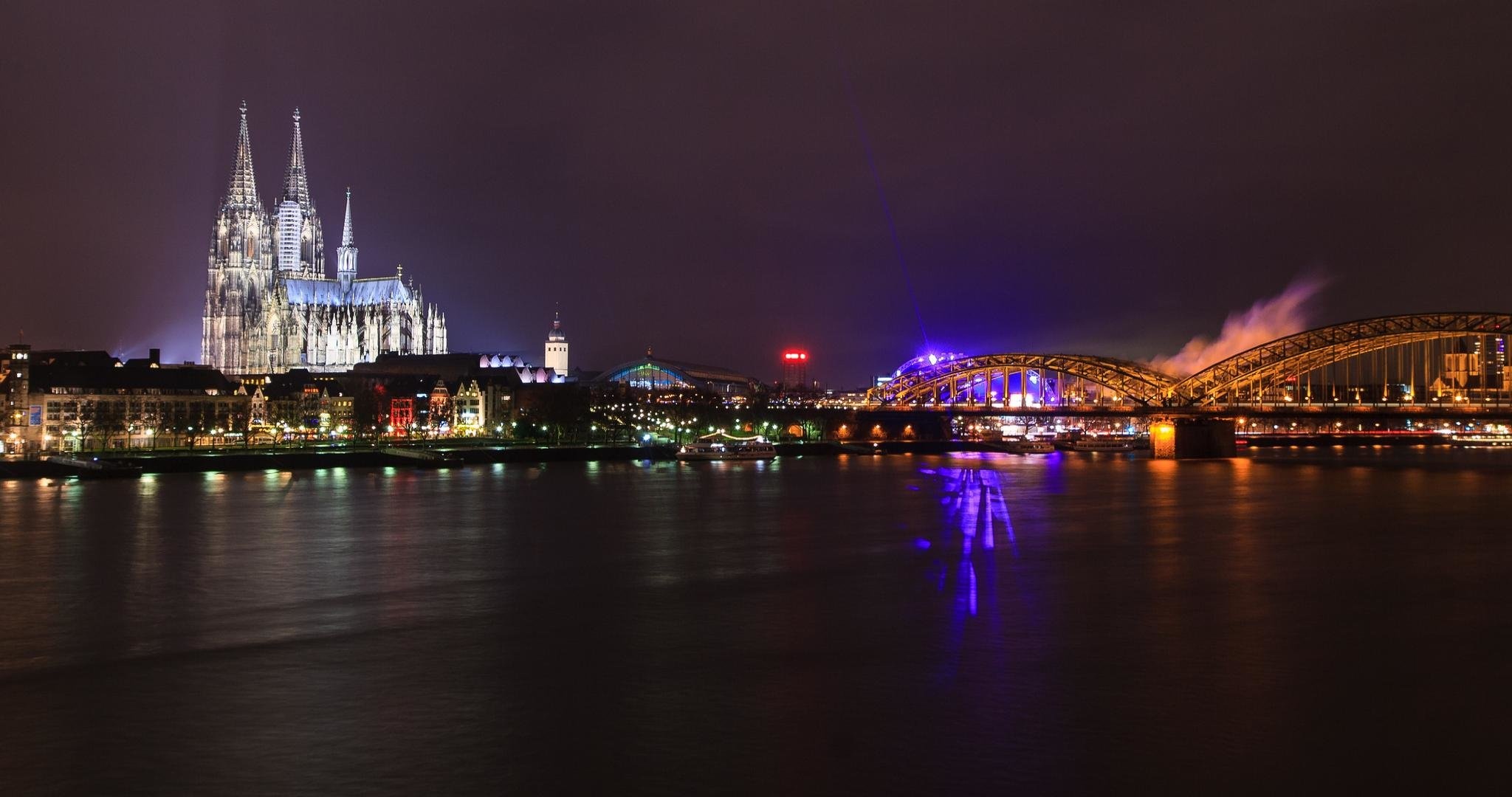 Cologne Cathedral, Majestic spires, Religious symbol, Cultural heritage, 2050x1080 HD Desktop