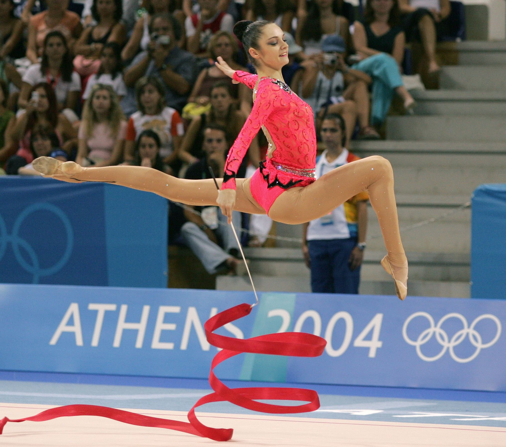 Anna Bessonova, Rhythmic gymnastics, Acrobatic brilliance, Athletic artistry, 2020x1780 HD Desktop