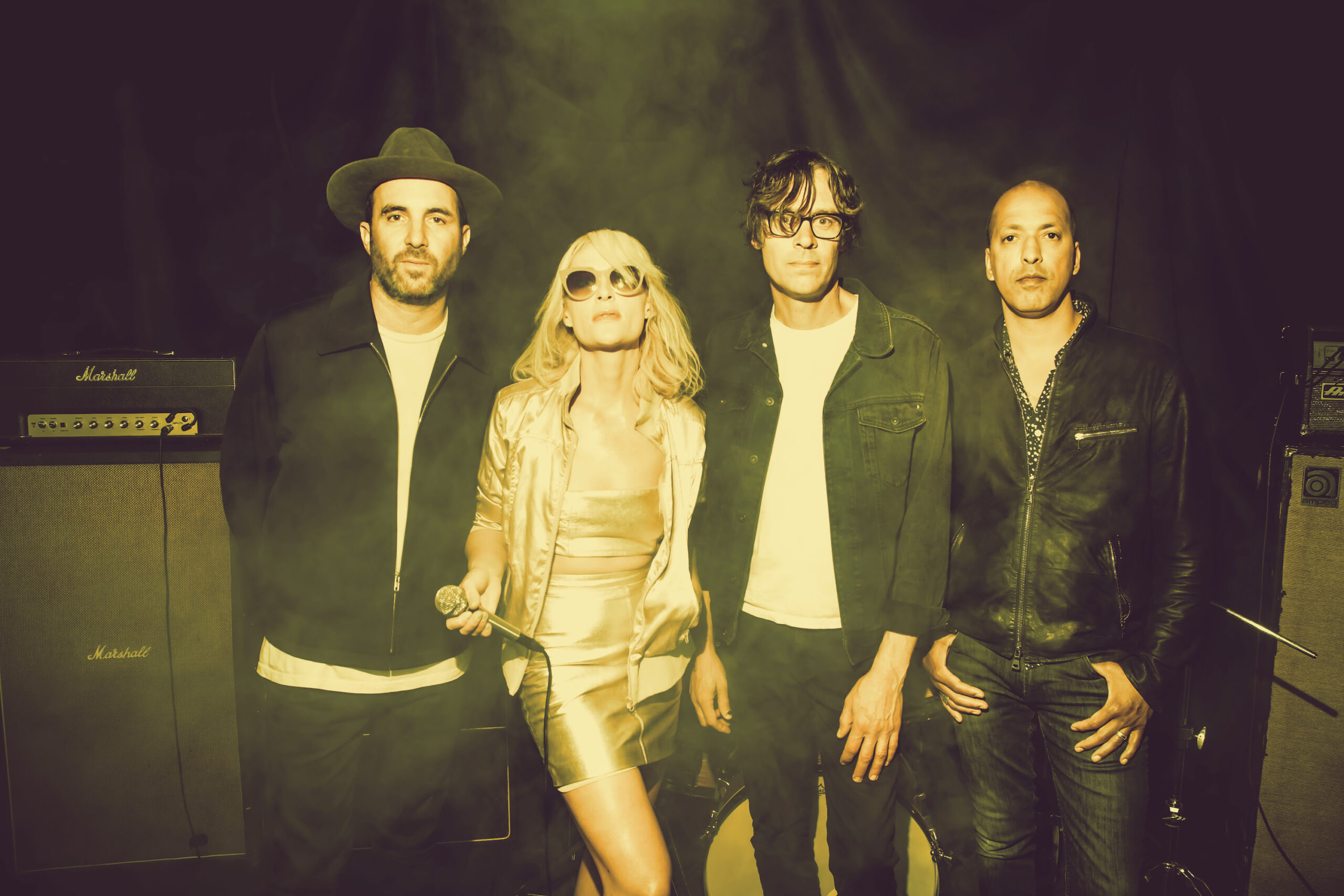 Metric drops false dichotomy, First album in four years, Spin magazine, 2560x1710 HD Desktop