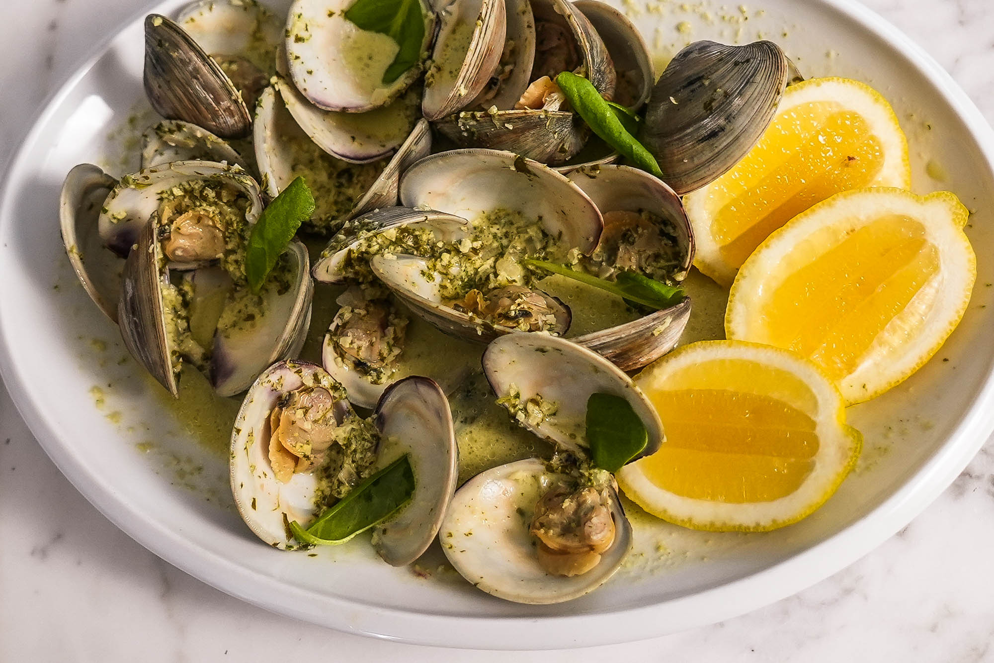 Garlic sorrel cream, Creamy clam dish, Delicious recipe, Food and wine, 2000x1340 HD Desktop