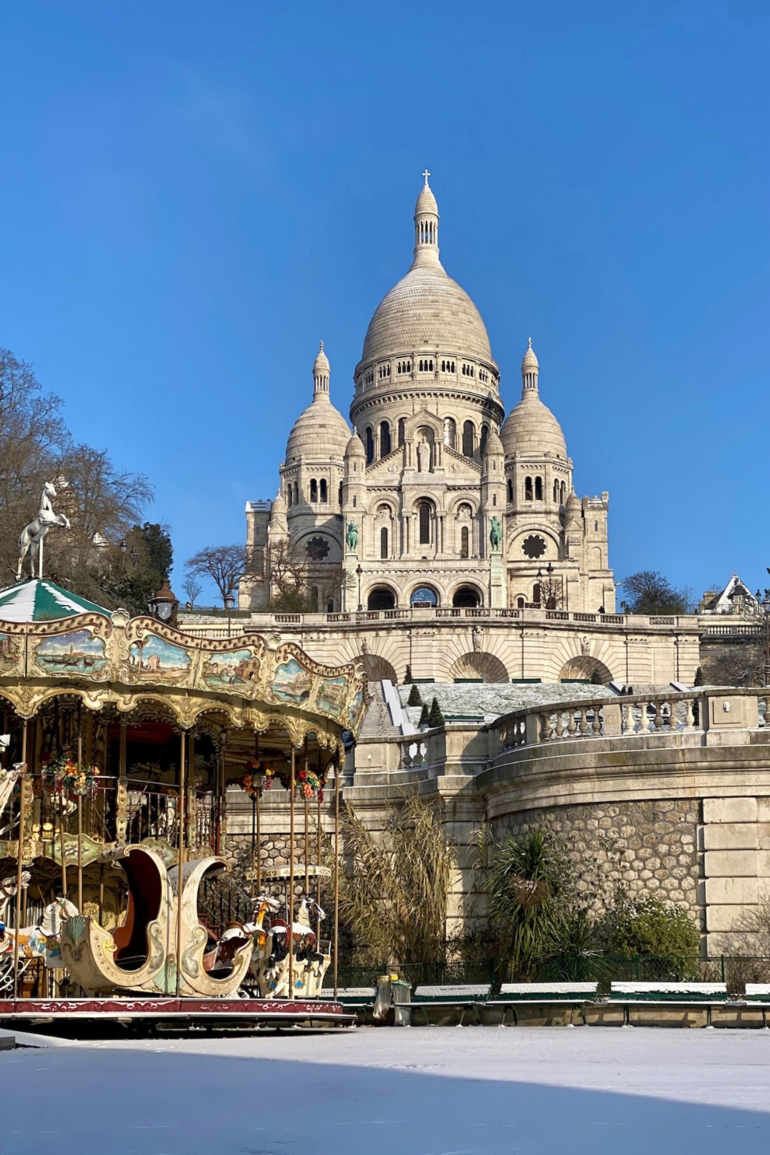 Sacre Coeur, Snow at Sacre Coeur, Montmartre, Paris travel, 1500x2250 HD Phone