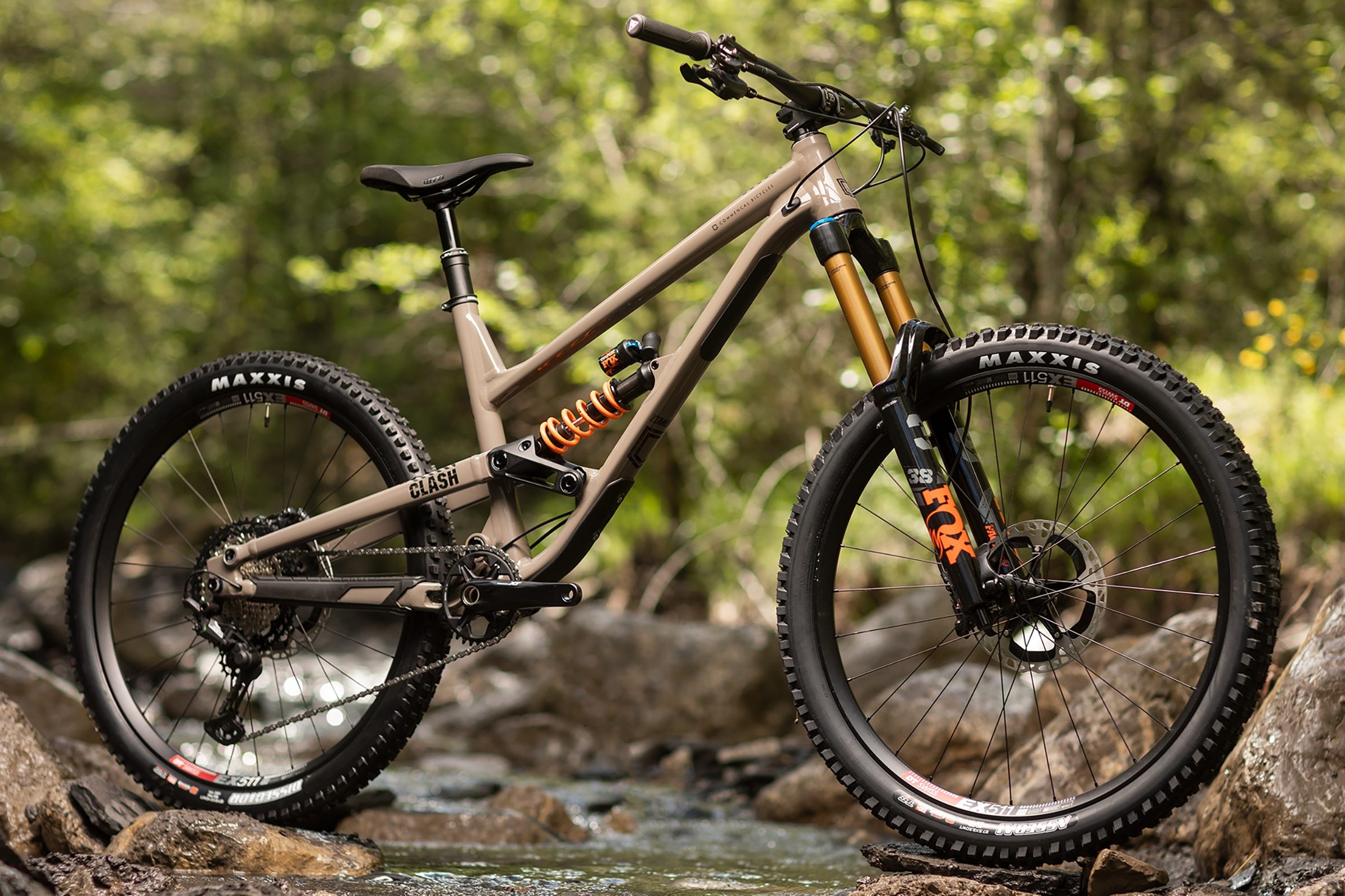 Commencal Clash forum, Exclusive sale, Limited time offer, Mountain bike enthusiasts, 2400x1600 HD Desktop