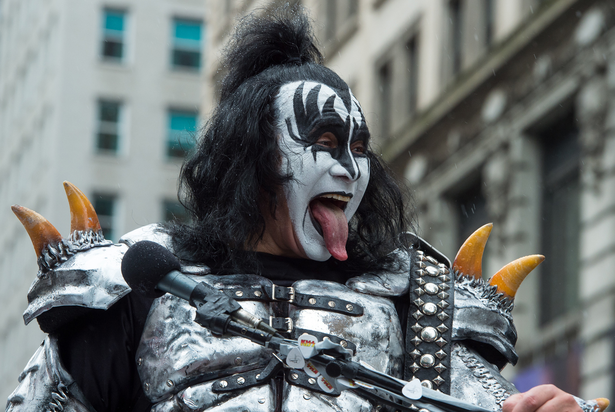 Gene Simmons, Toned down his tongue, 2000x1340 HD Desktop