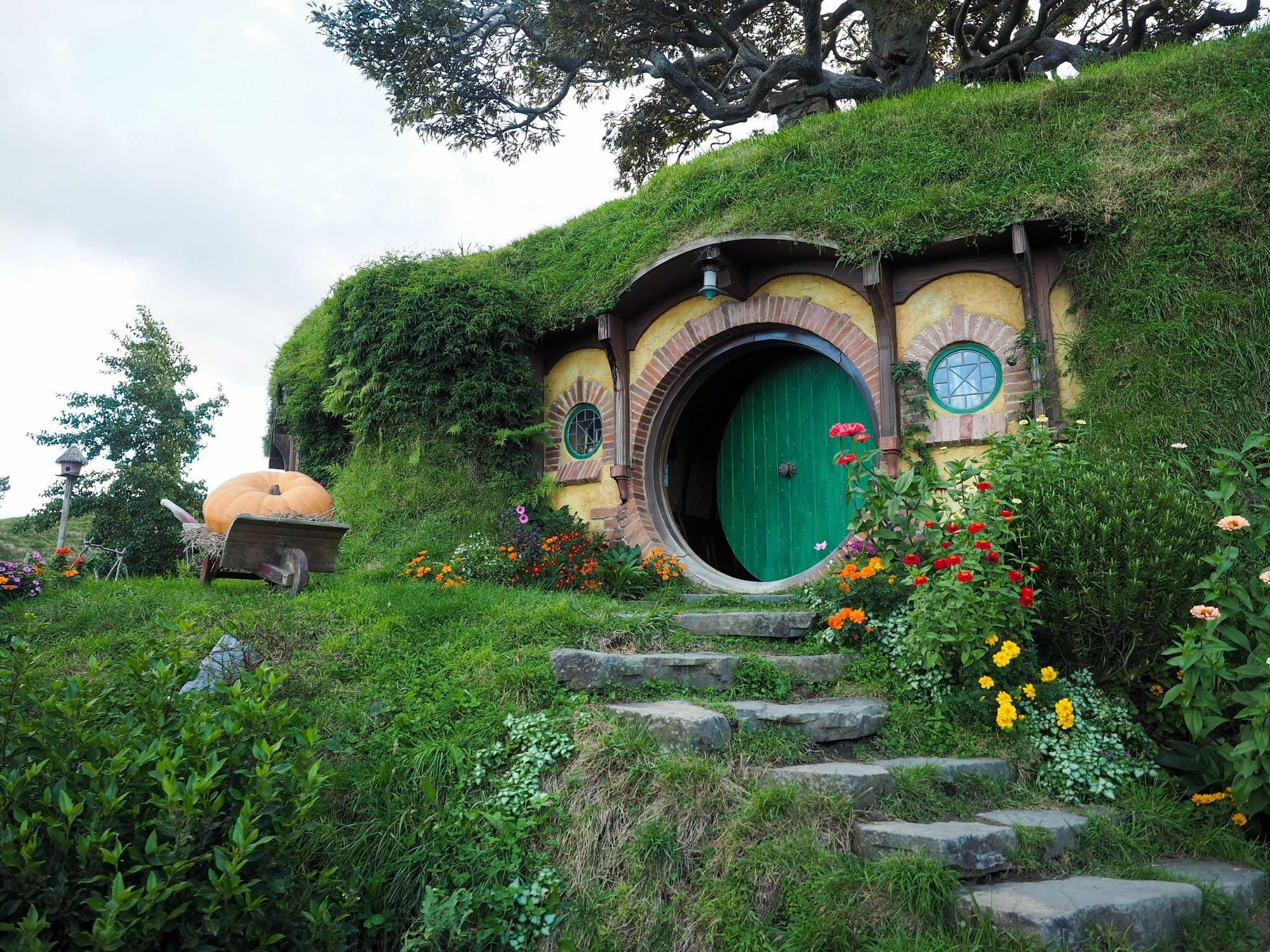 Visiting Hobbiton, New Zealand tips, Movie set experience, Adventure awaits, 2000x1500 HD Desktop