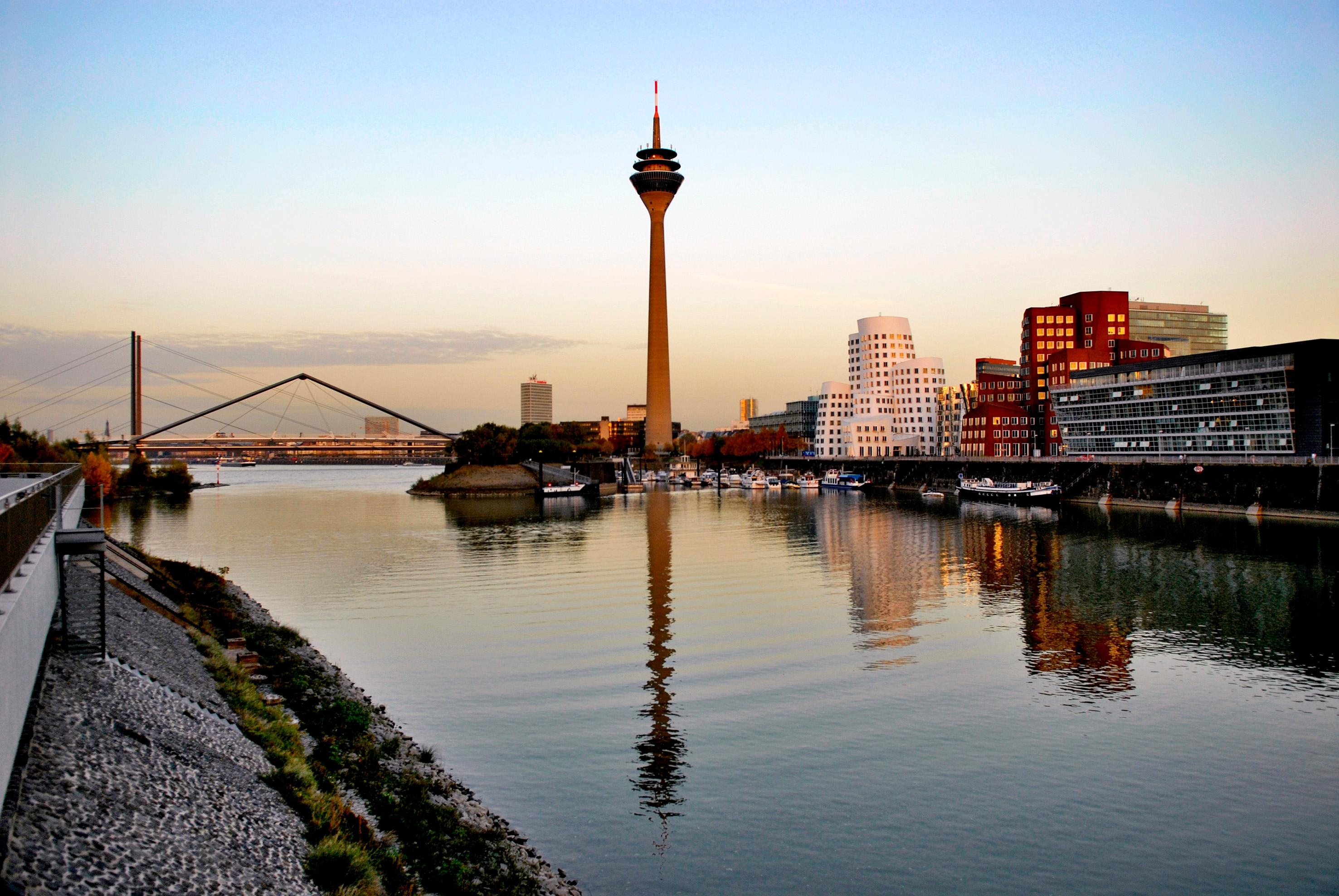 Dusseldorf Skyline, Travels, Innside Dusseldorf Hafen, 2960x1980 HD Desktop