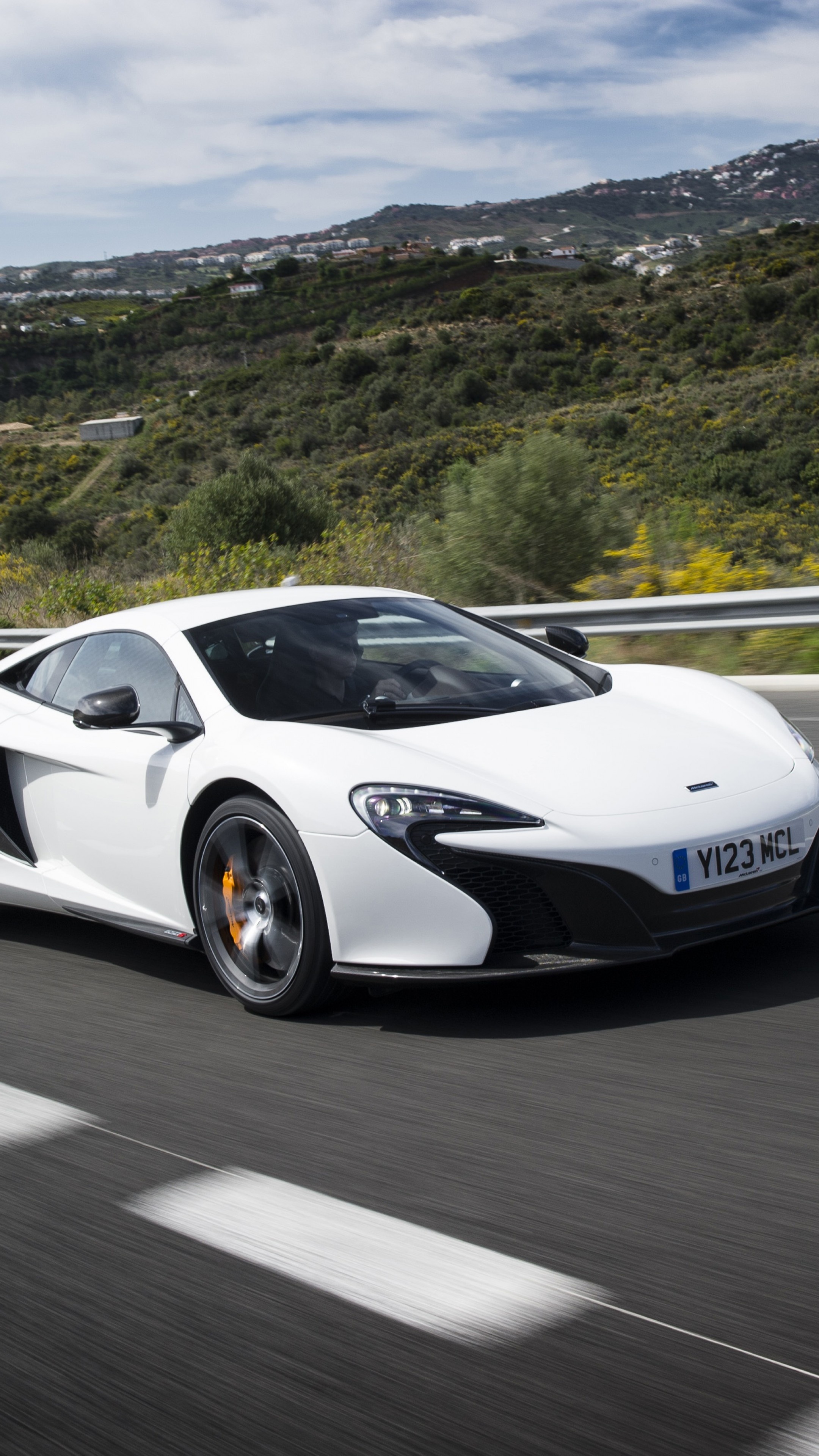 McLaren 650S, Supercar speed test, Luxury sports car, 2015 Detroit Auto Show, 2160x3840 4K Phone