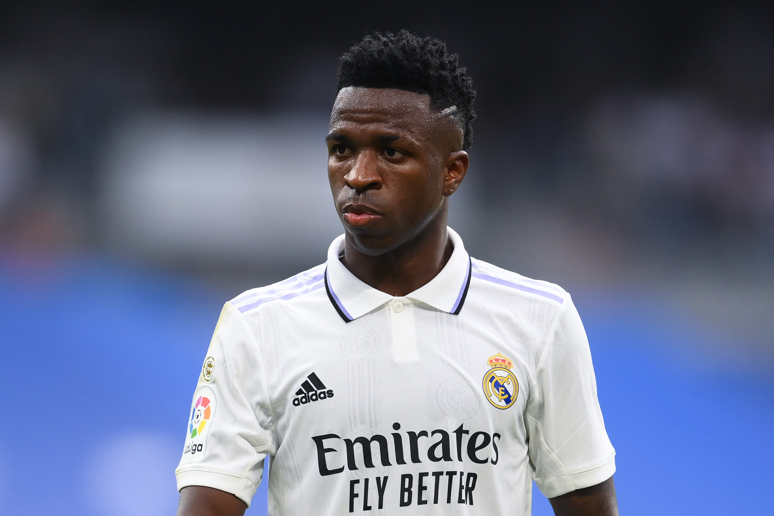 Vinicius Junior, Real Madrid home kit, White collared football jersey, HD Desktop wallpaper