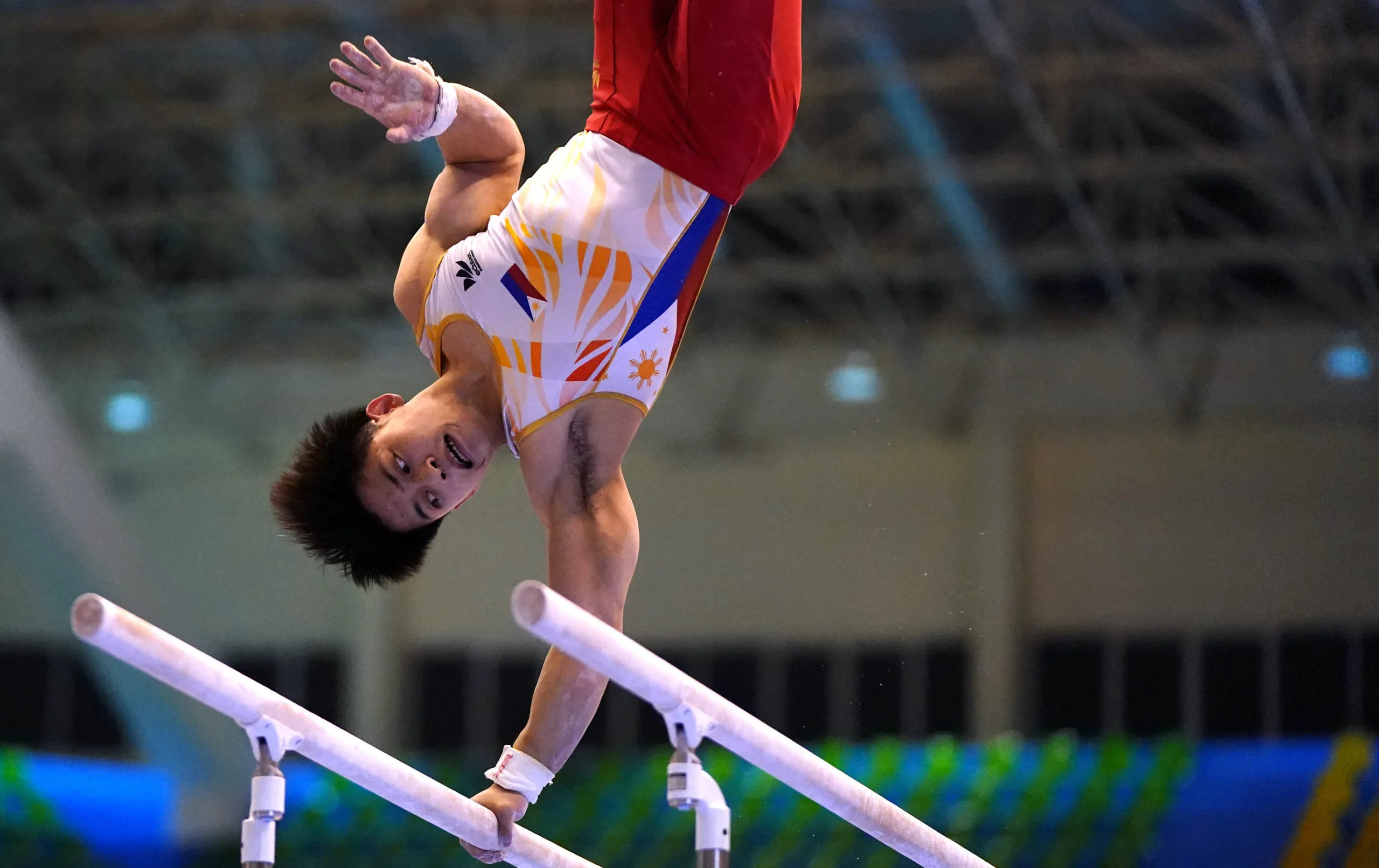 Carlos Yulo, Parallel Bars Wallpaper, 2560x1620 HD Desktop
