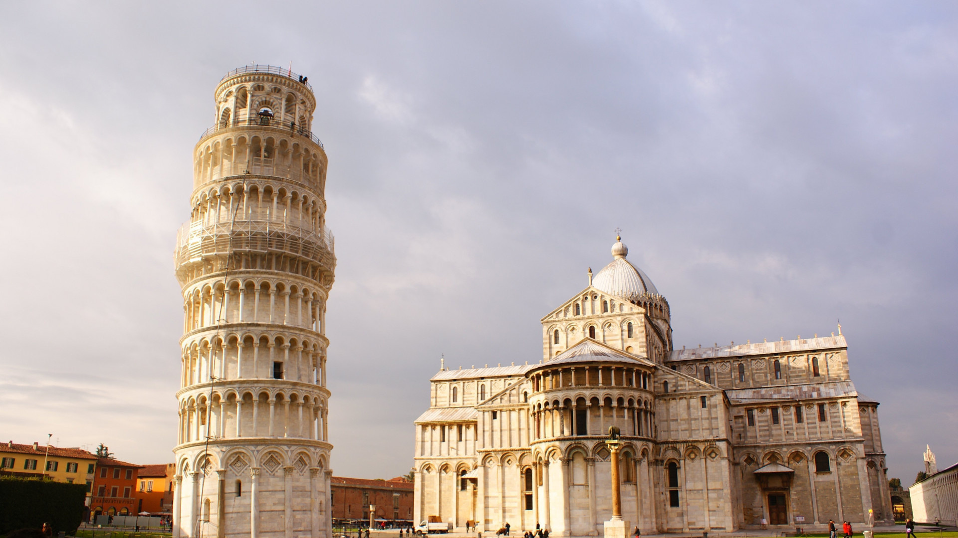 Leaning tower building, Desktop wallpaper, Baltana, 1920x1080 Full HD Desktop