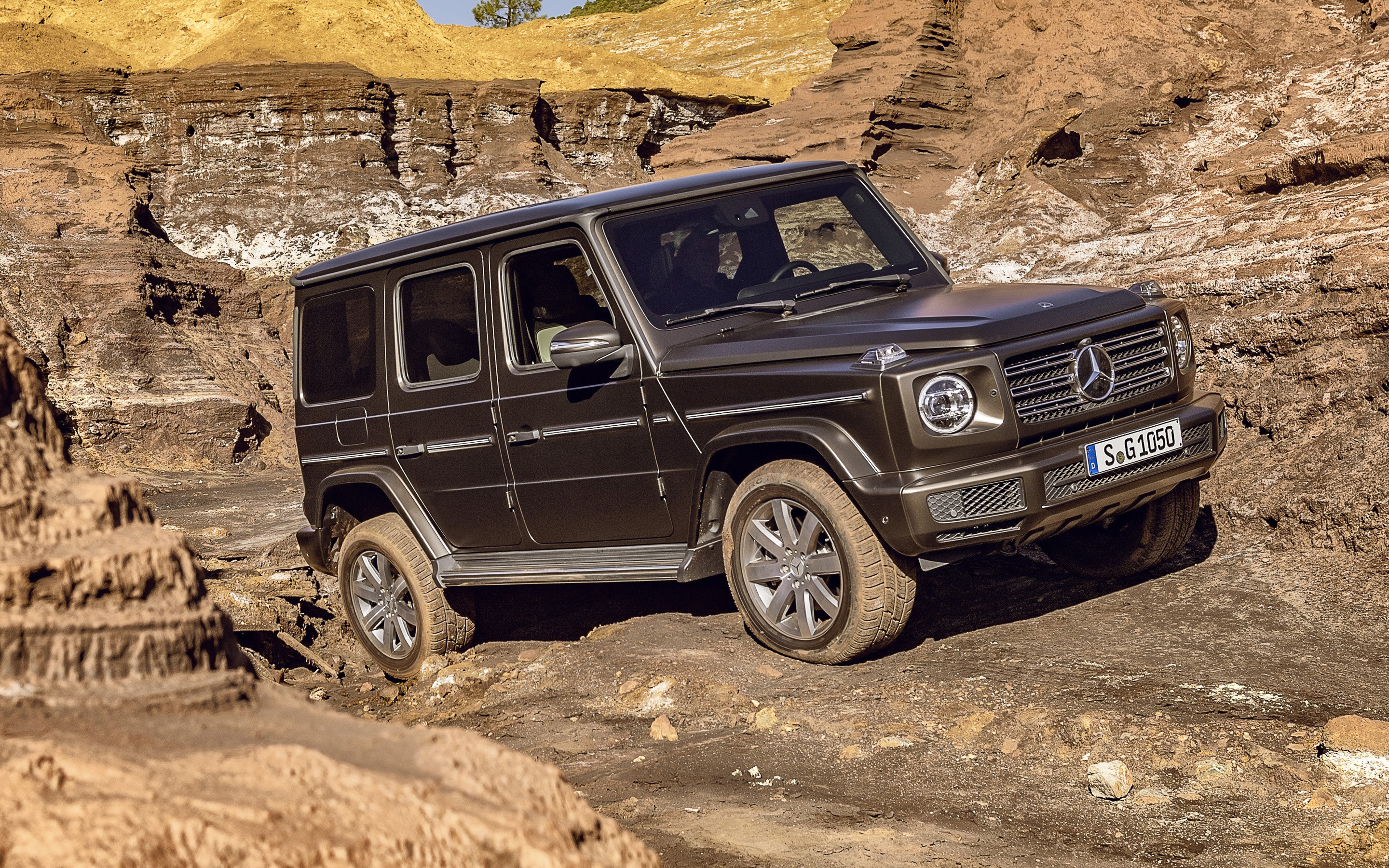 Mercedes-Benz G-Class, Offroad version, 2018 model, High-quality images, 2880x1800 HD Desktop