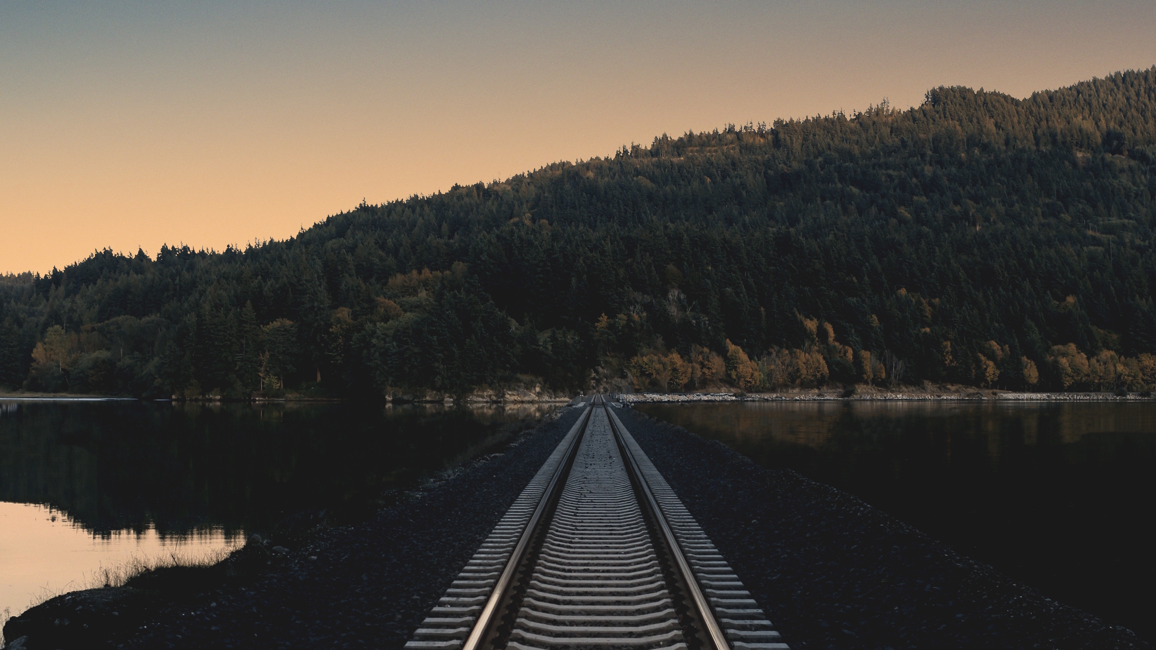 Railway travels, Evening beauty, Tranquil scenery, Serene atmosphere, 3840x2160 4K Desktop