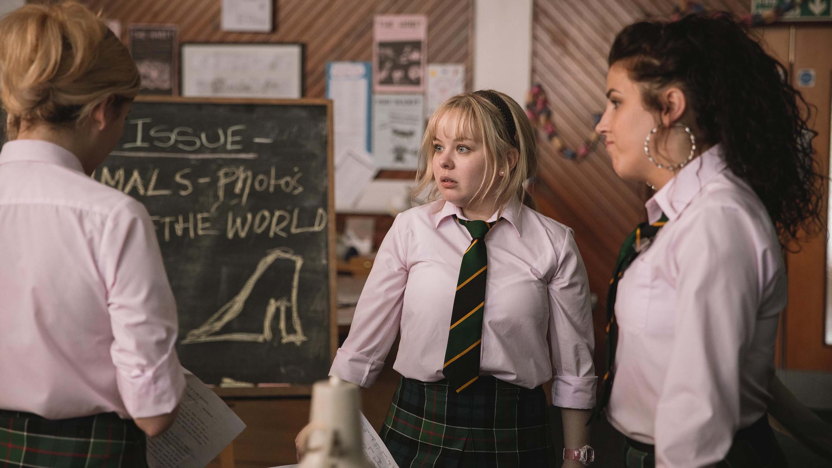 Derry Girls Episode 6, Behind-the-scenes story, Bomb incident, Clare's revelation, 2840x1600 HD Desktop