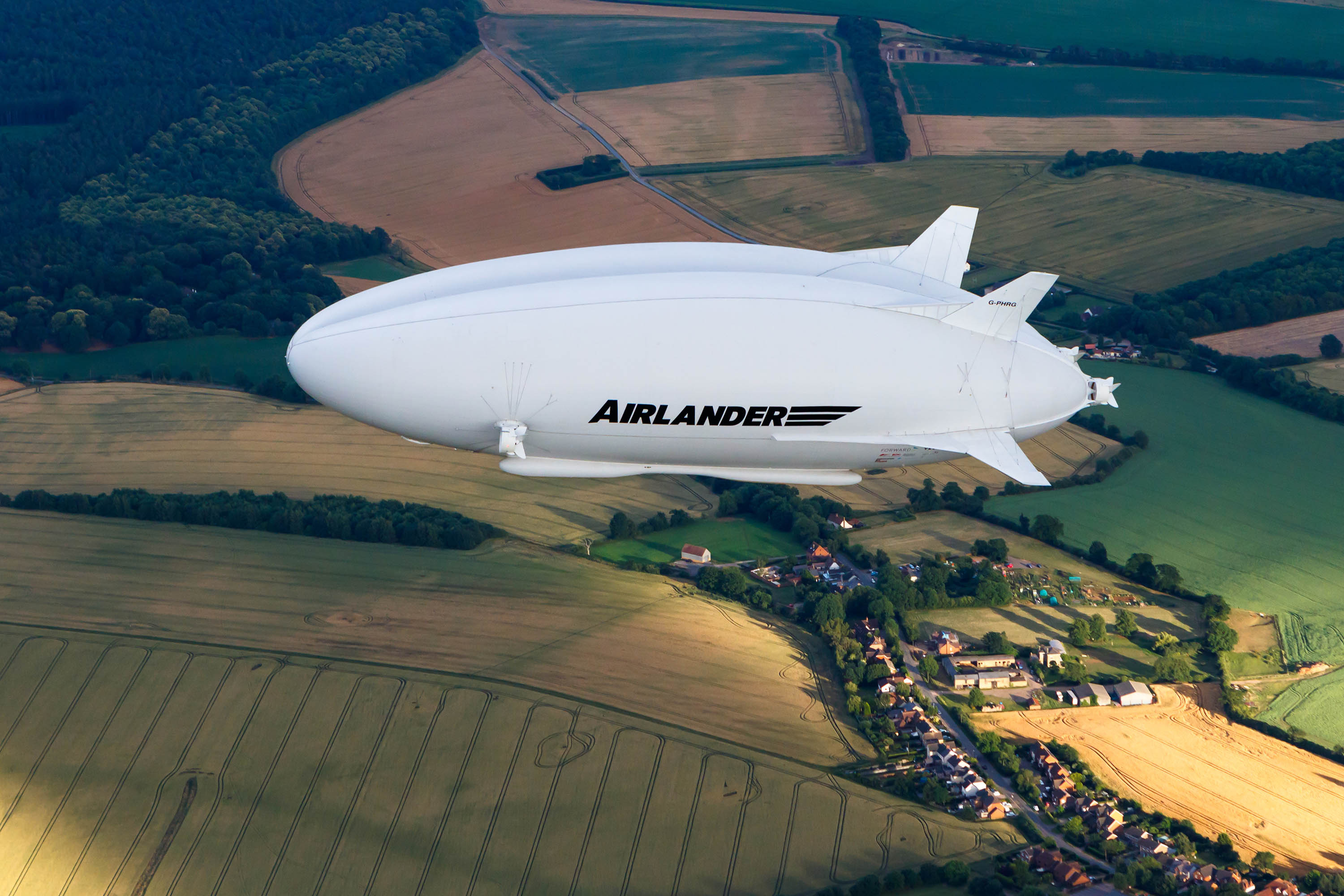 Low carbon flights, Airlander 10, Floor to ceiling windows, CNN Travel, 3000x2000 HD Desktop