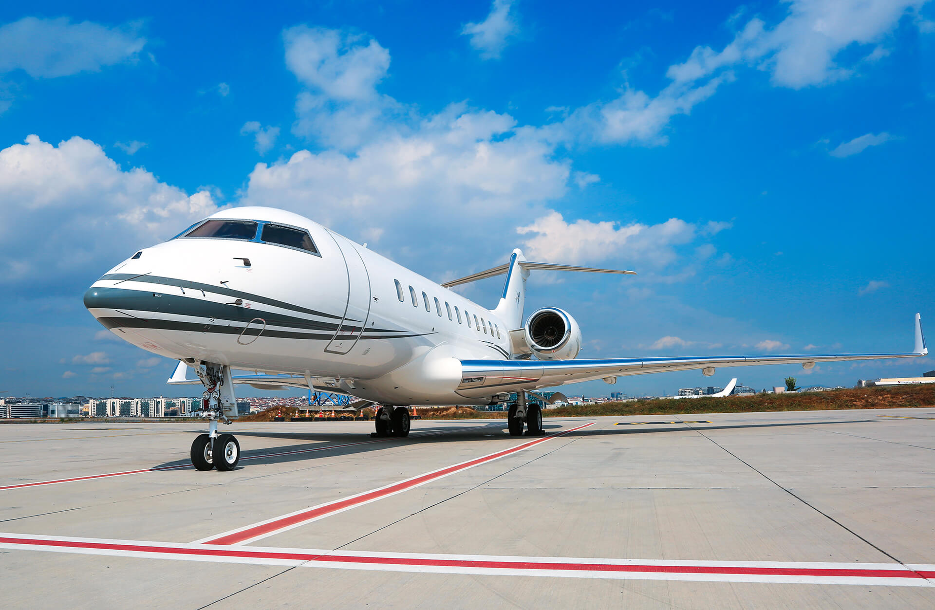 Bombardier Global 5000, Black eagle, 1920x1260 HD Desktop