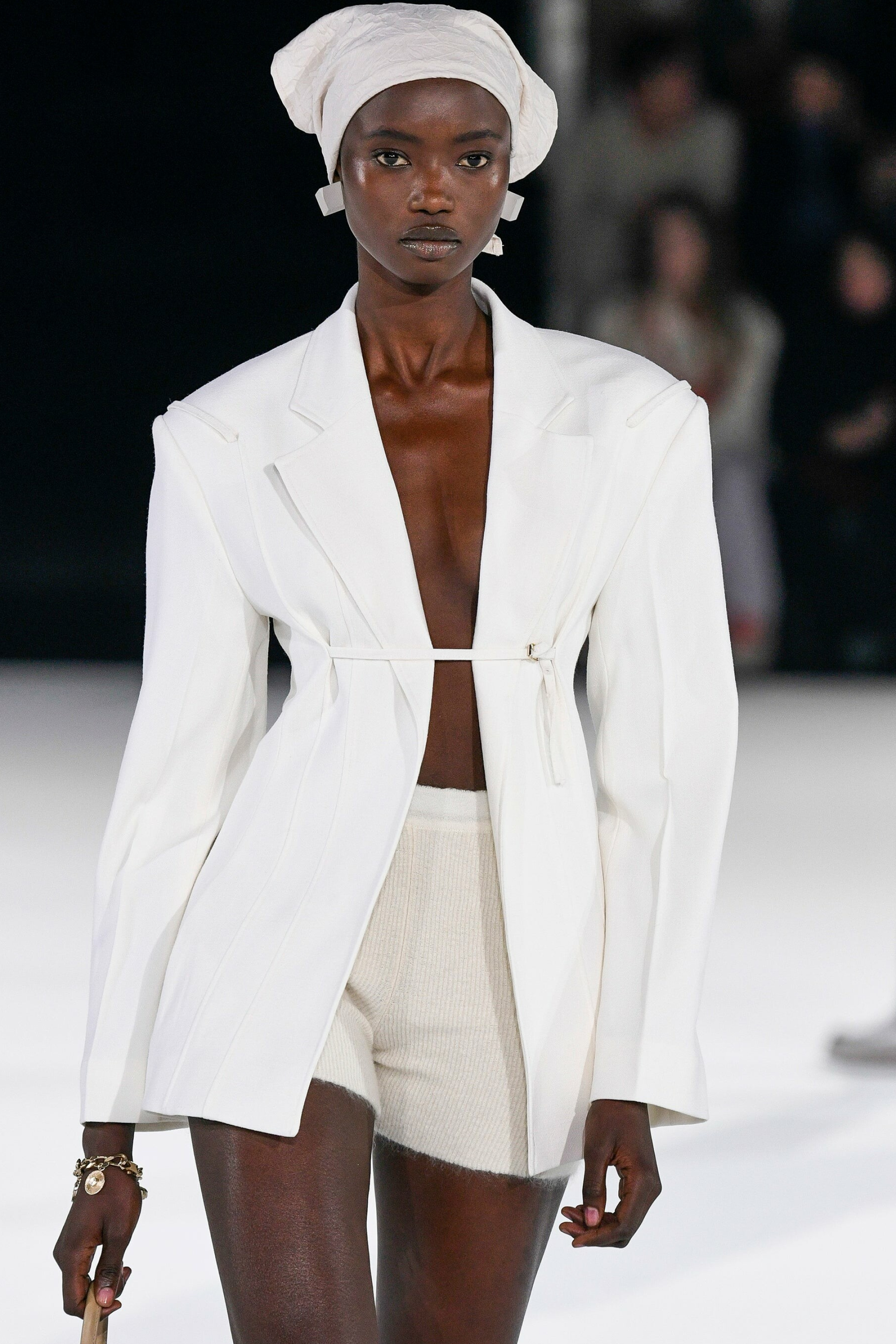 Jacquemus, Fall Winter 2020, Runway show, Social media buzz, 2000x3000 HD Phone