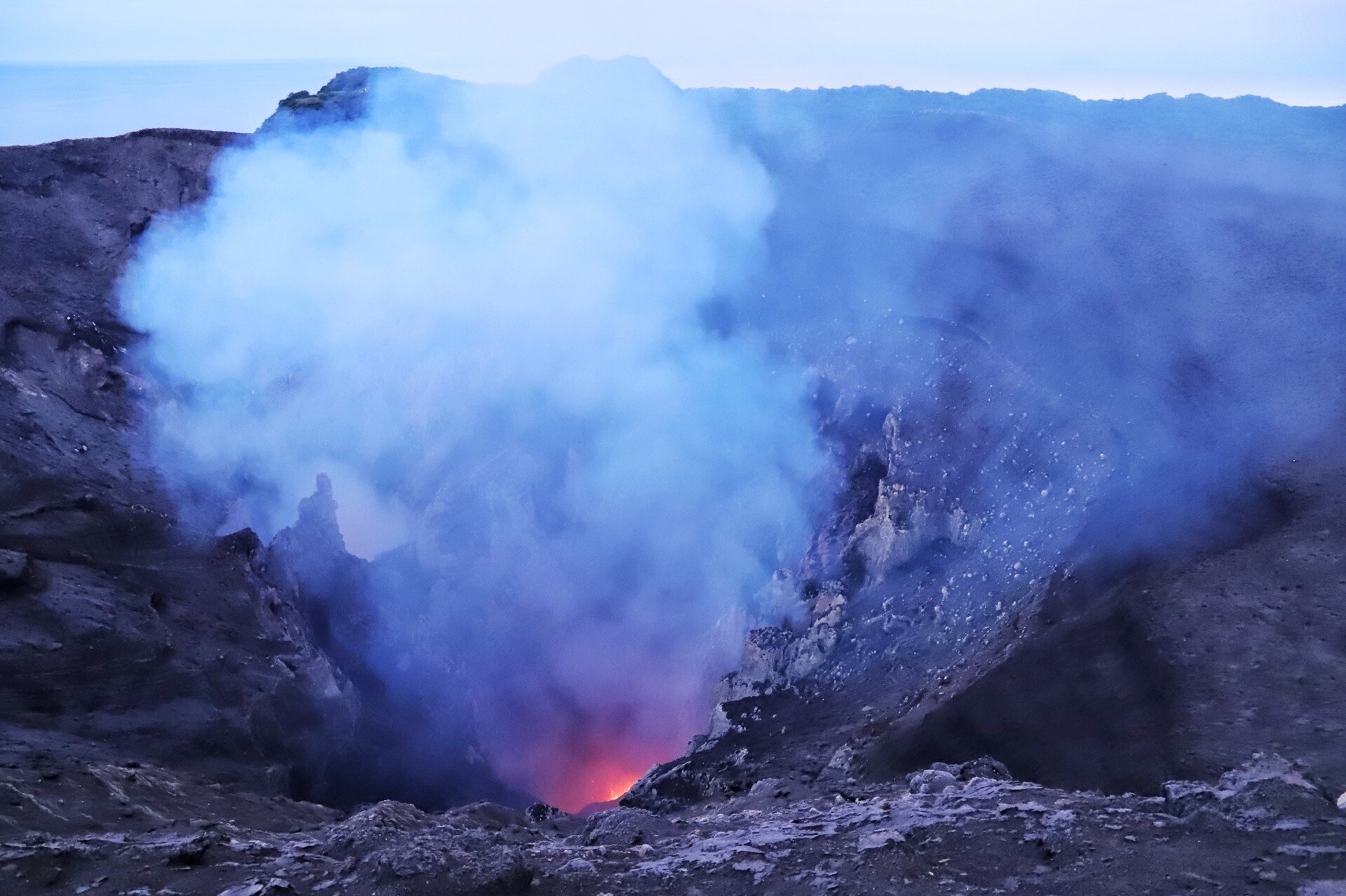 Yasur Volcano, Mount Yasur attraction, Opening hours, Nearby hotels, 1920x1280 HD Desktop