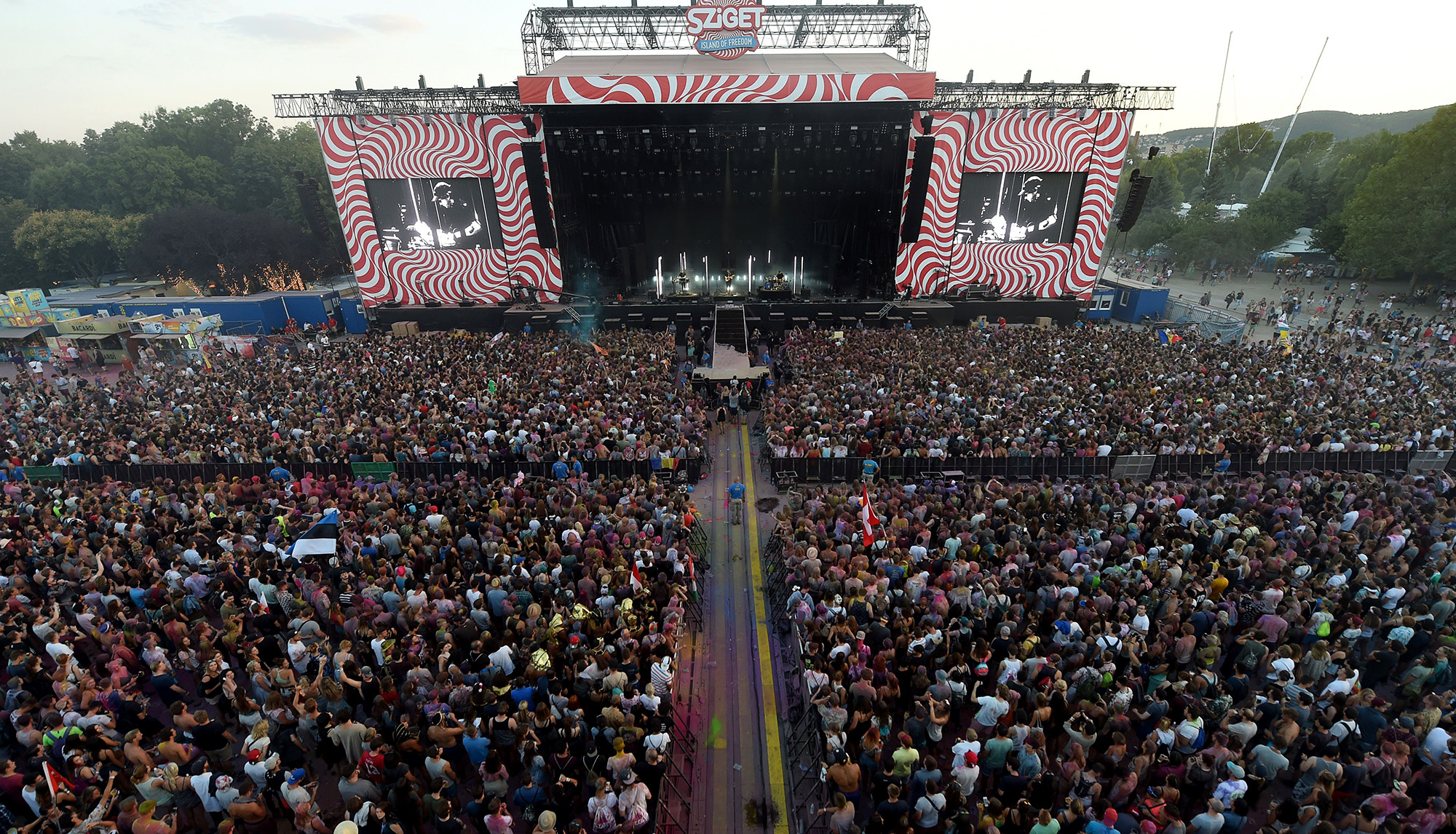 Sziget Festival, Europe's biggest, Hungary virus ban, Bloomberg, 2000x1150 HD Desktop