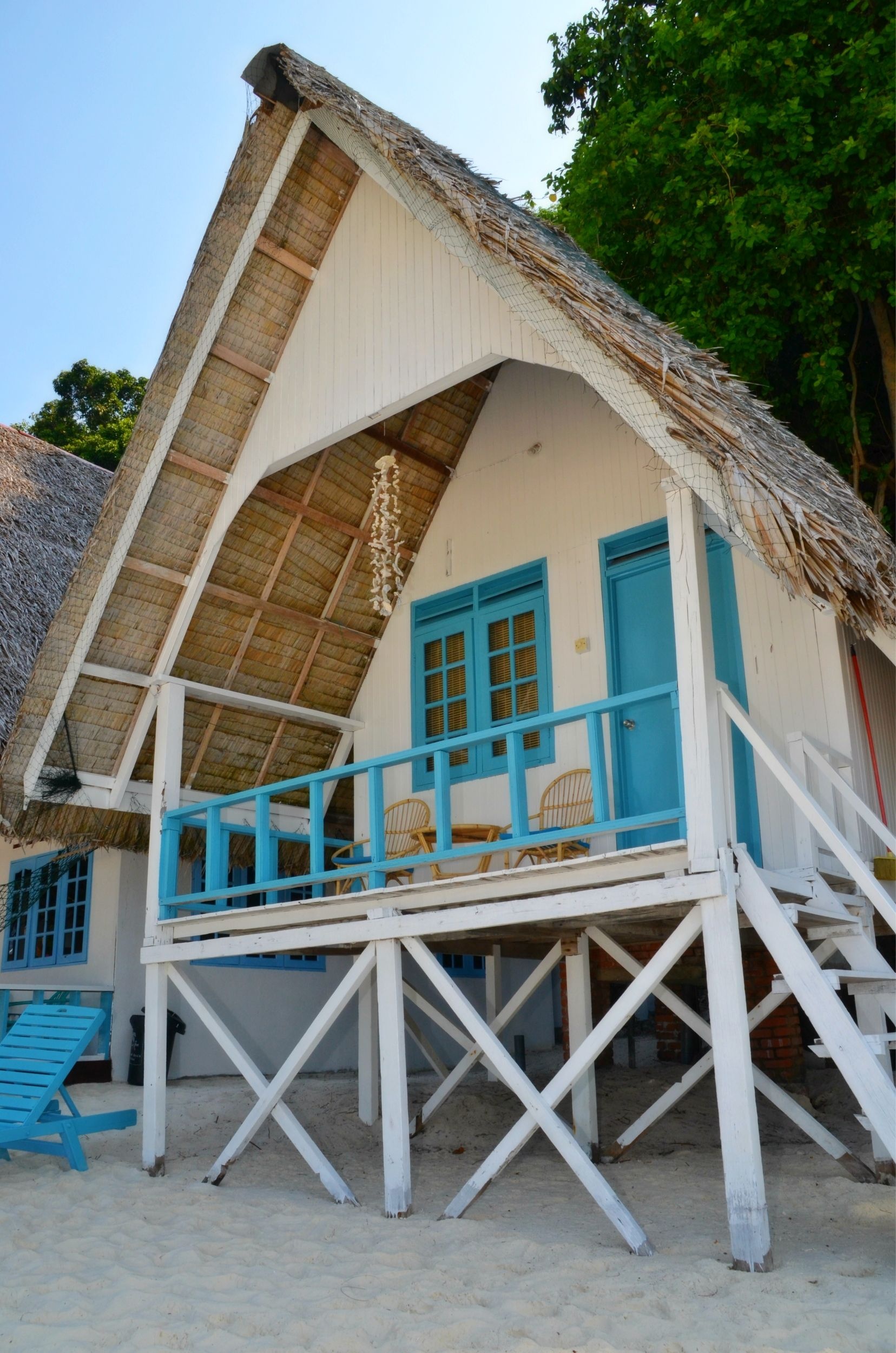 Rawa Island, Alang's Rawa, Malaysia, Honeymoon destinations, 1660x2500 HD Phone
