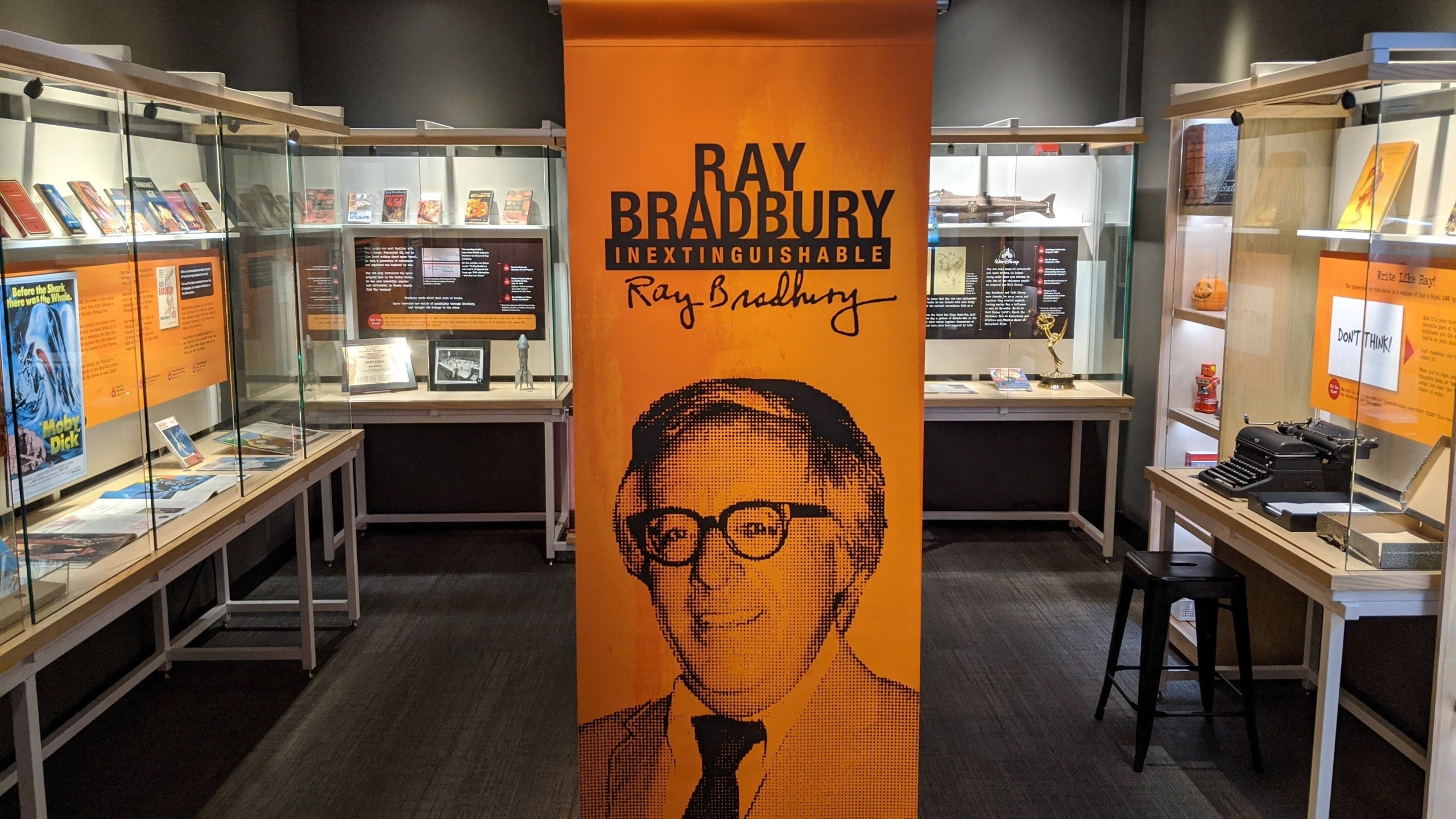 Chicago exhibit, Ray Bradbury, Sci-fi author, Honors, 2560x1440 HD Desktop