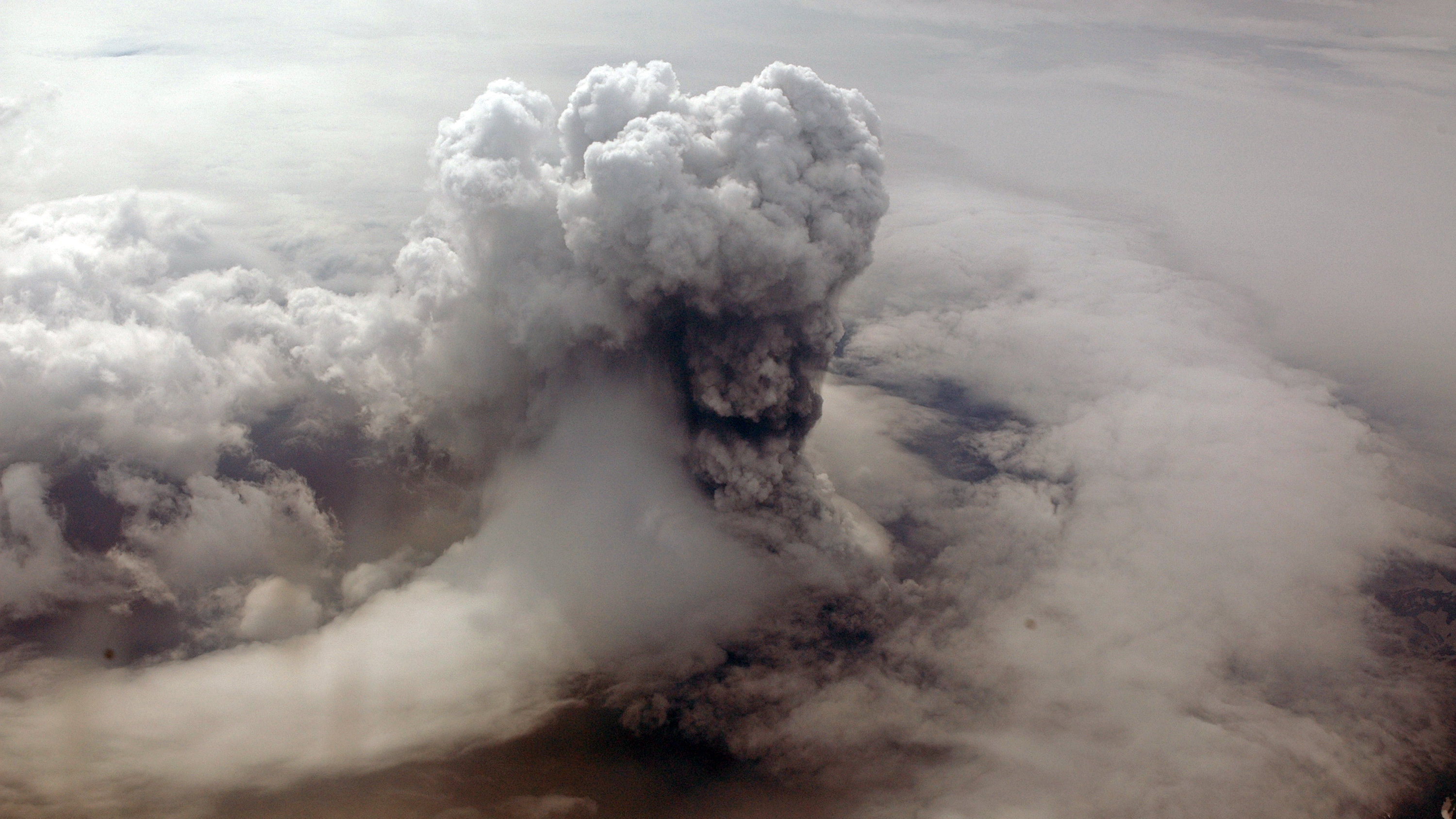 Roman Republic, Volcano eruption, Historical connection, The New York Times, 3000x1690 HD Desktop