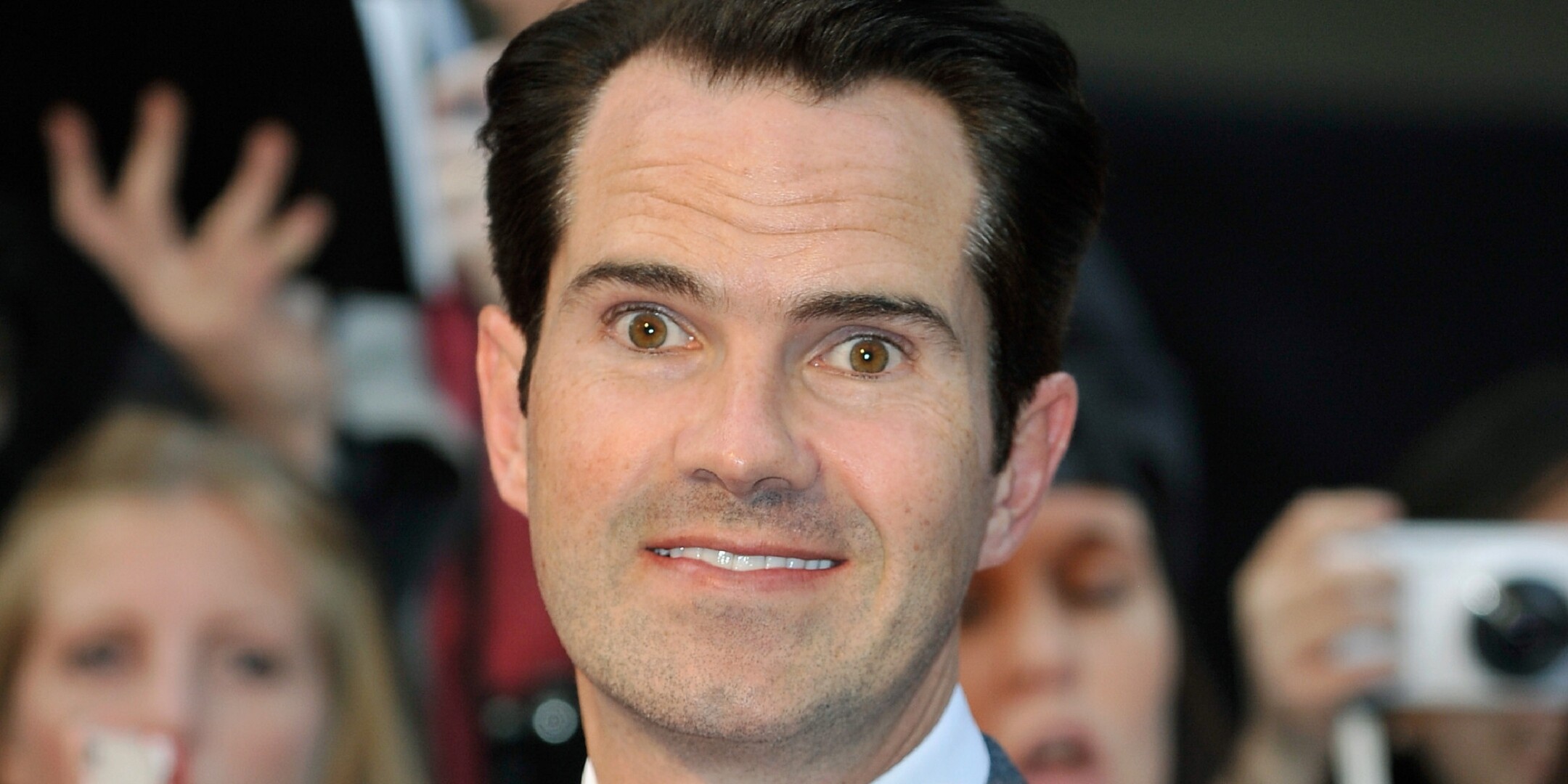 Jimmy Carr, Comedic genius, Stand-up legend, Captivating performances, 2160x1080 Dual Screen Desktop