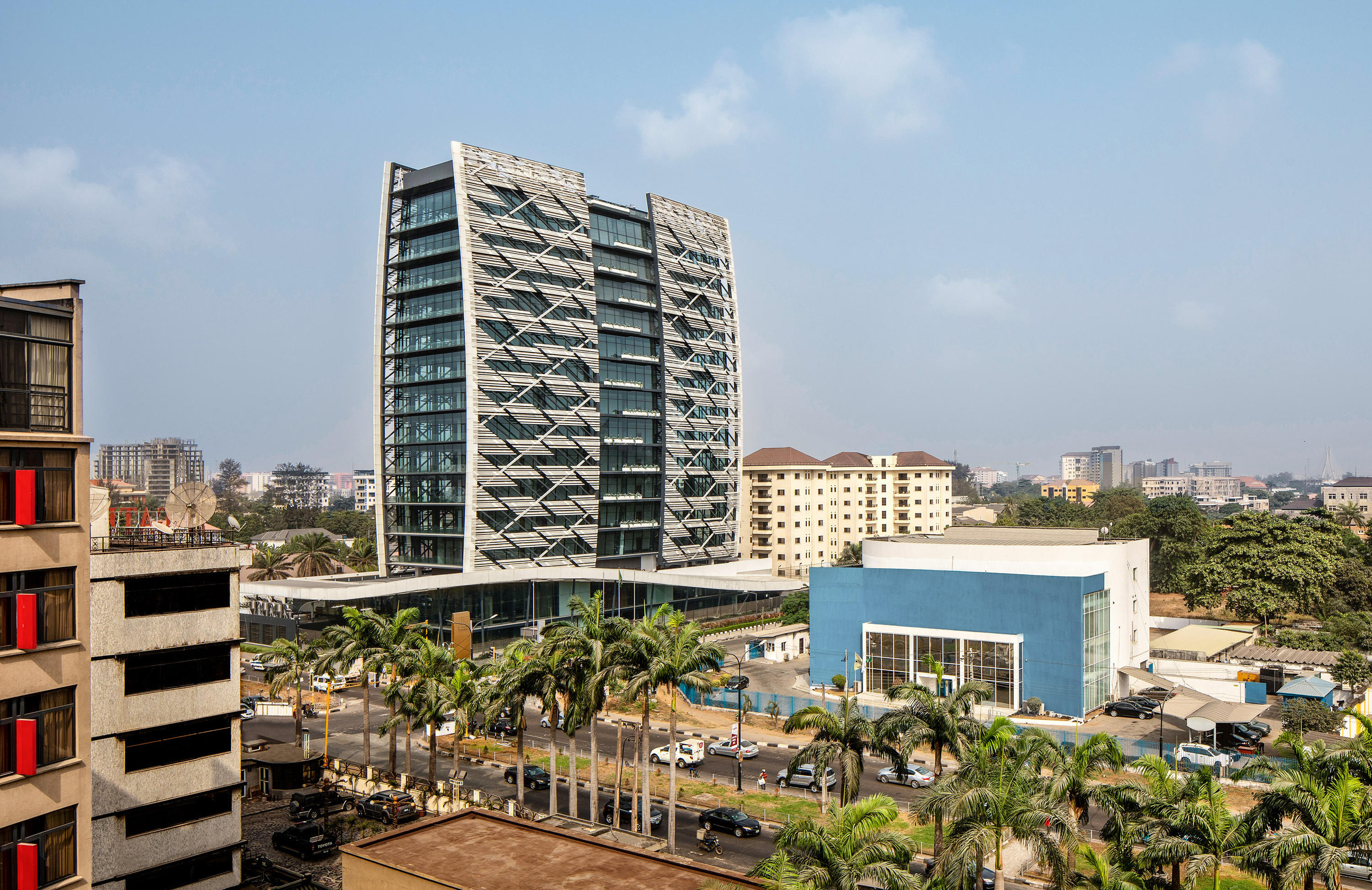 Lagos, Nigeria Kingsway Tower, 3000x1950 HD Desktop