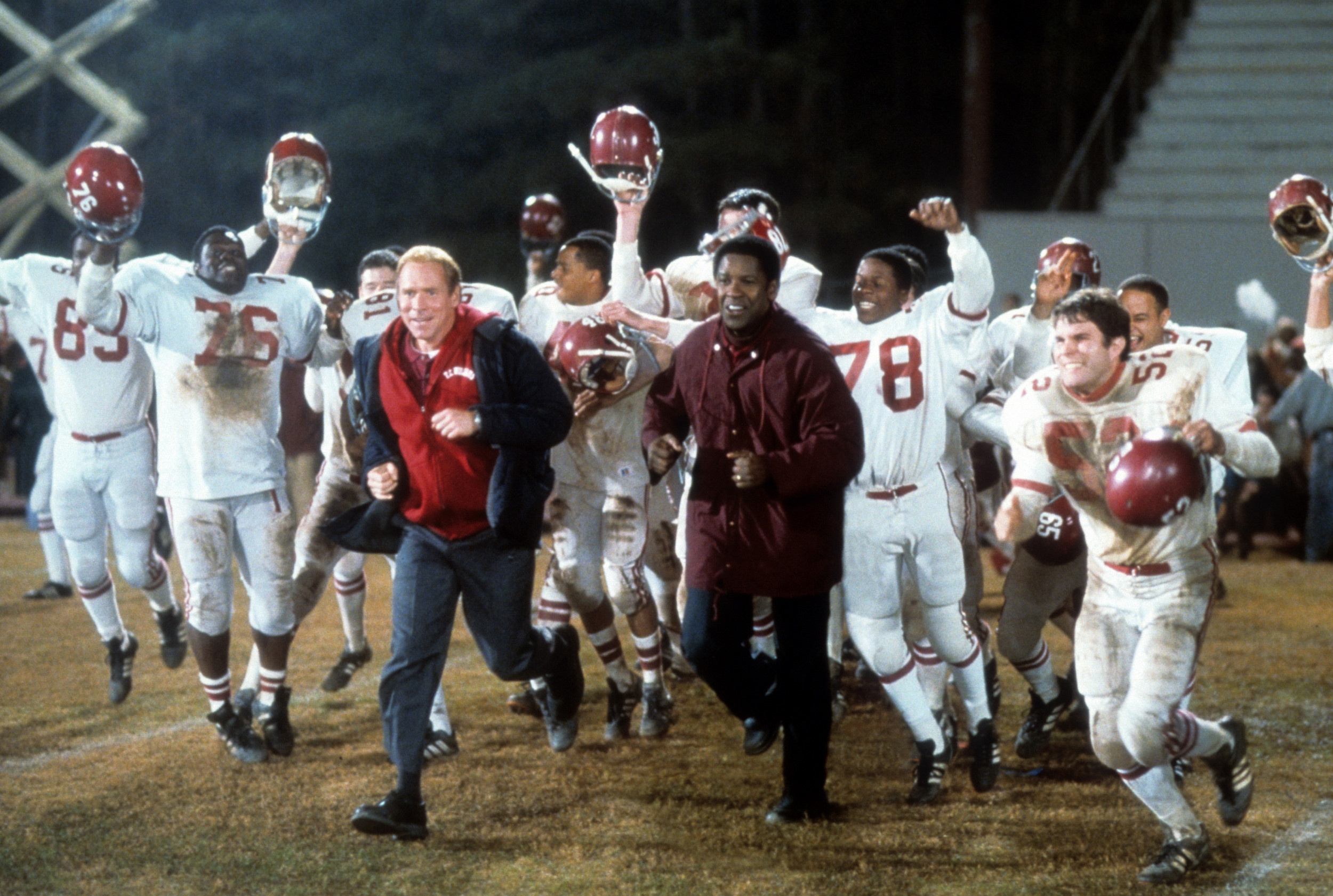 Remember the Titans, Intense football game, Racial slurs incident, Inspirational team, 2500x1690 HD Desktop