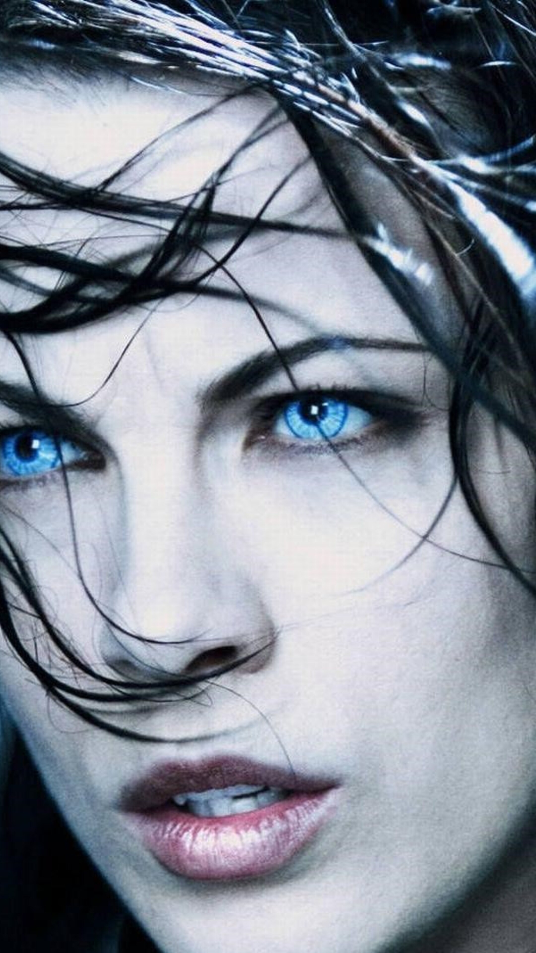 Kate Beckinsale, Sony Xperia, HD wallpapers, Dark beauty, 2160x3840 4K Phone