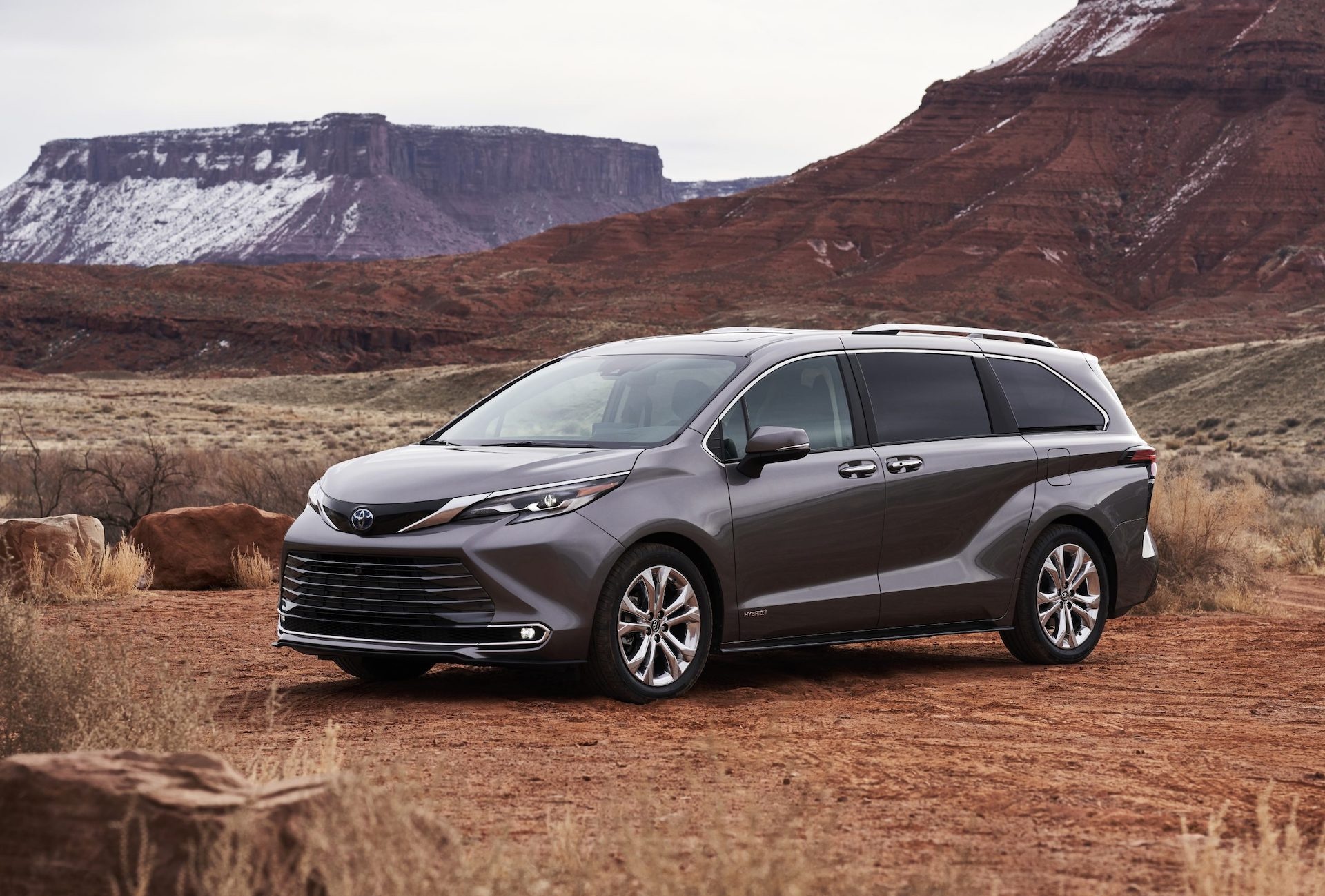 Toyota Sienna, Versatile family vehicle, Advanced safety, Comfortable, 1920x1300 HD Desktop