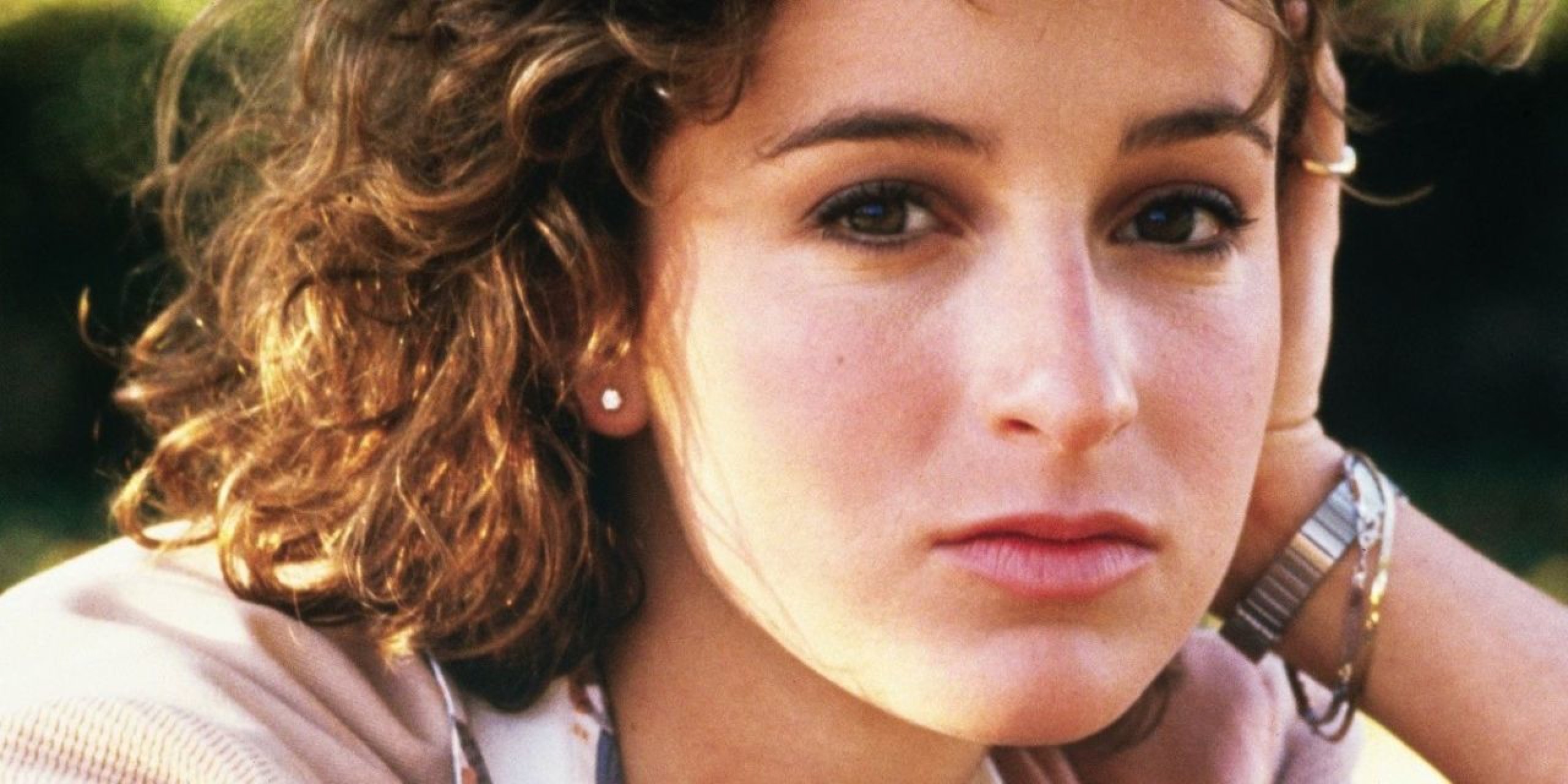 Jennifer Grey, HDTGM sketchiest movie, Mobsters money laundering, Movie making, 2560x1280 Dual Screen Desktop