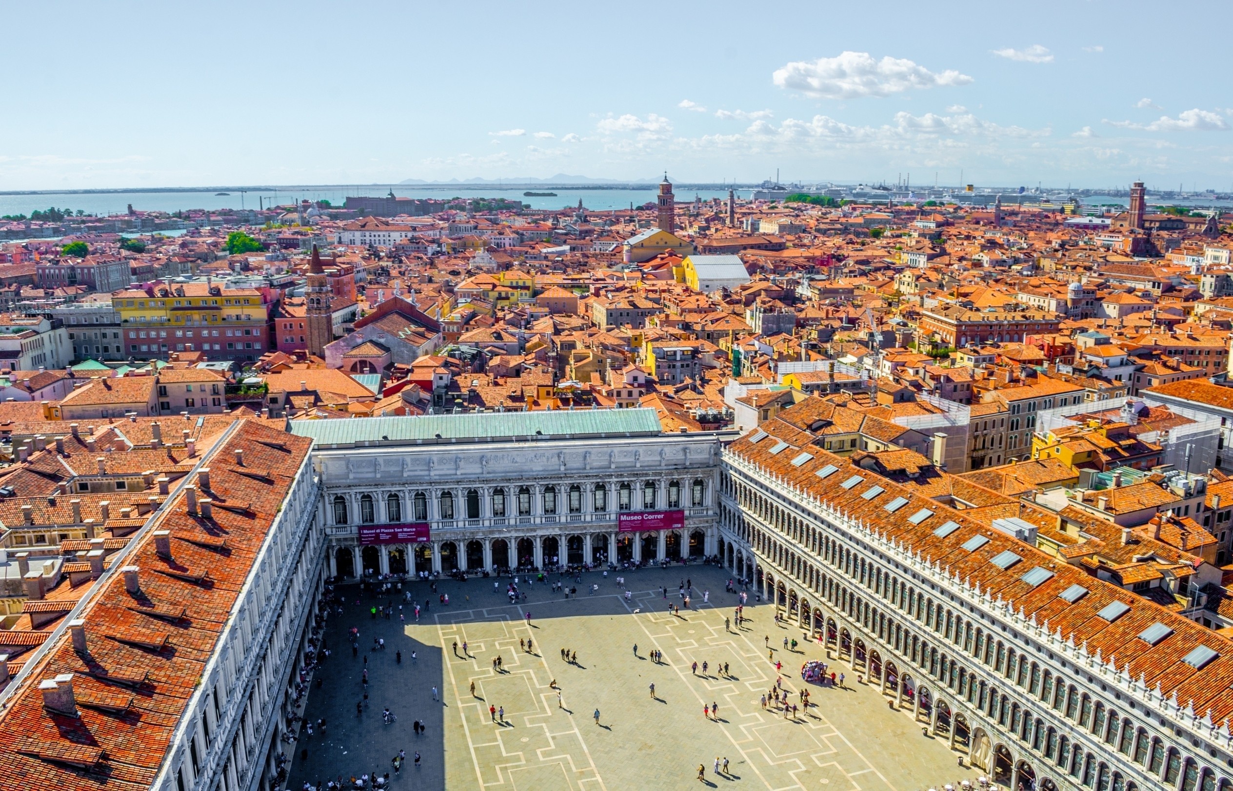 Venice's jewel, Stunning Piazza San Marco, 2530x1630 HD Desktop