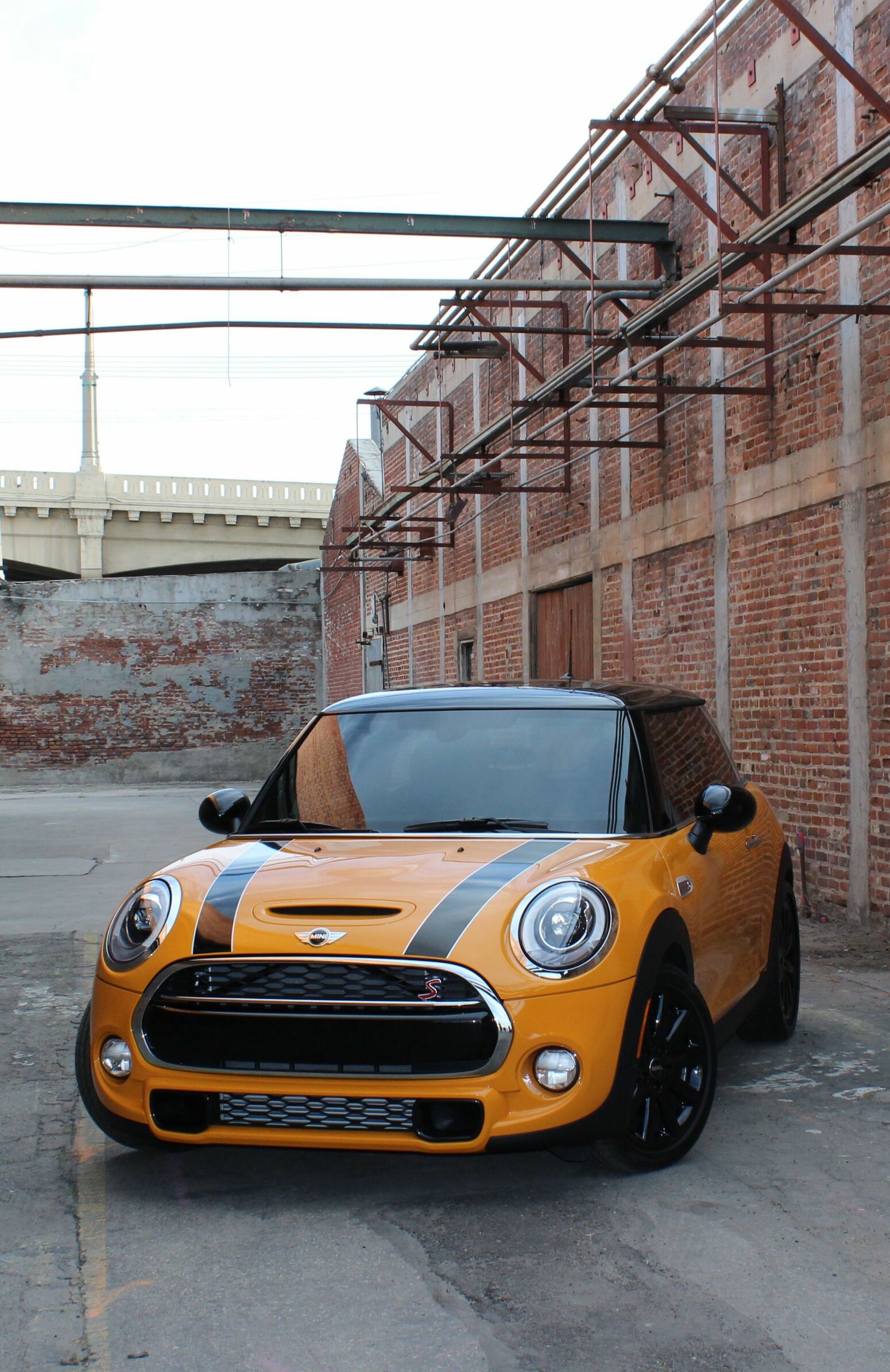 Mini Cooper, Posted by Zoey Walker, 1550x2390 HD Phone